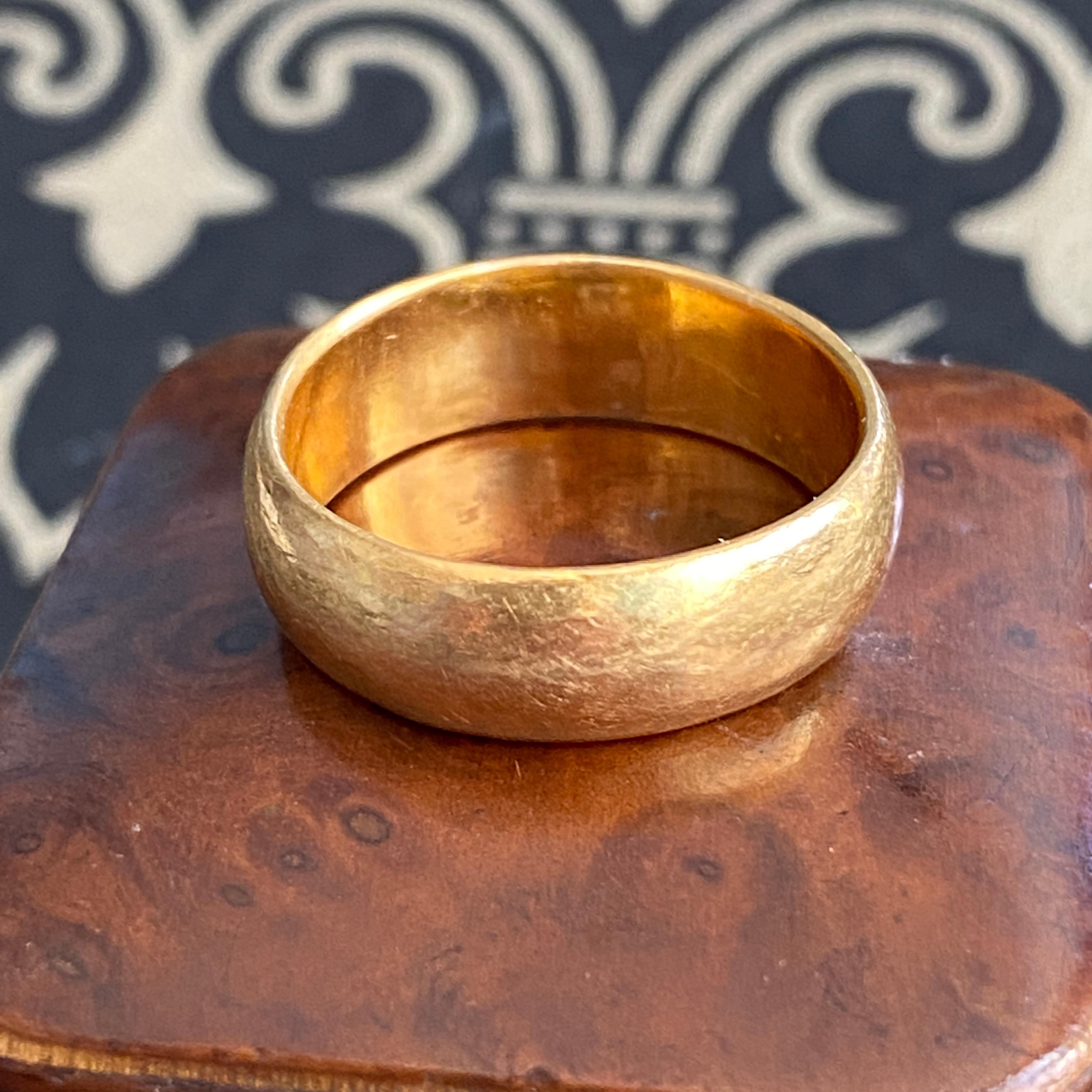 Vintage Heavy Wide 22K Gold Wedding Band Ring 7