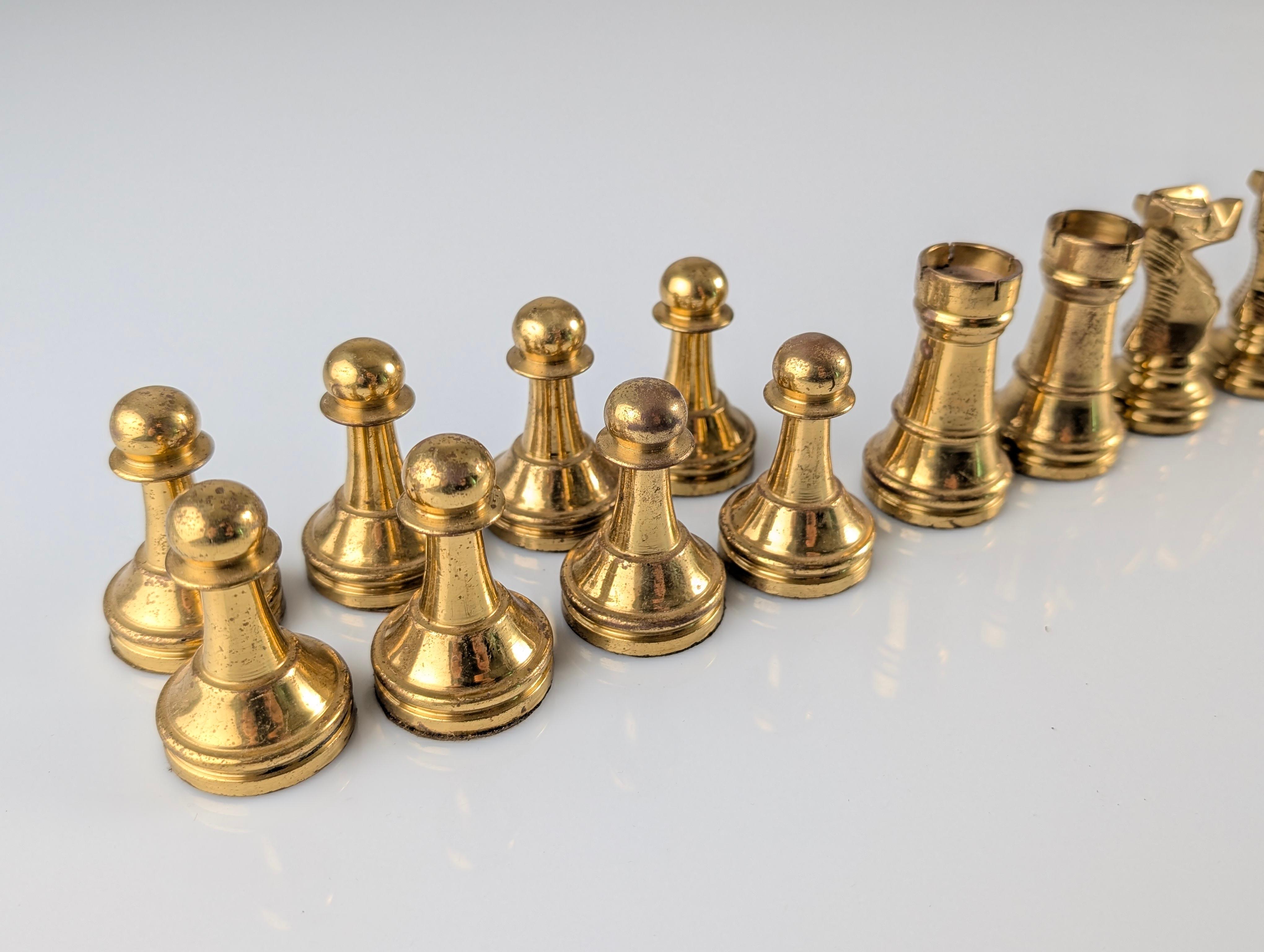 Vintage Heavyweight Bronze Chess Pieces, Staunton Design, 1970s In Good Condition In Benalmadena, ES