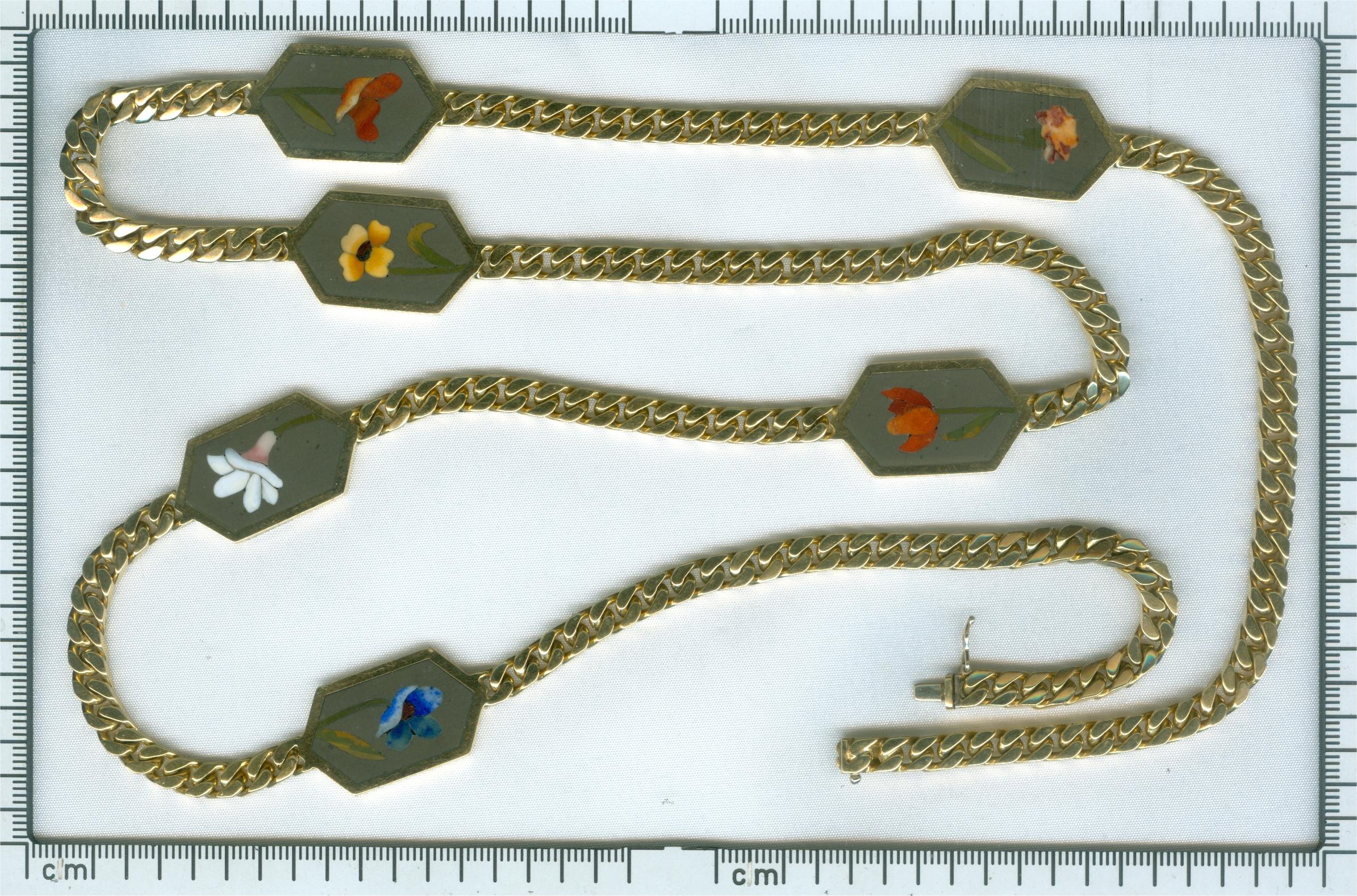 Vintage Hefty 18 Karat Long Gold Necklace with Pietra Dura Stones Decoration For Sale 13