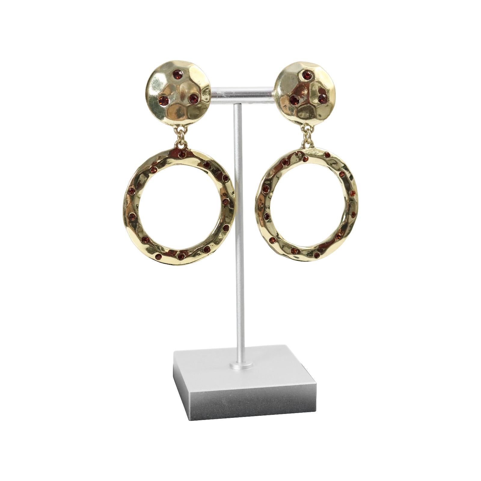 Vintage Heidi Daus Gold Tone With Red Crystals Dangling Hoop Earrings Circa 1990 In Good Condition For Sale In New York, NY