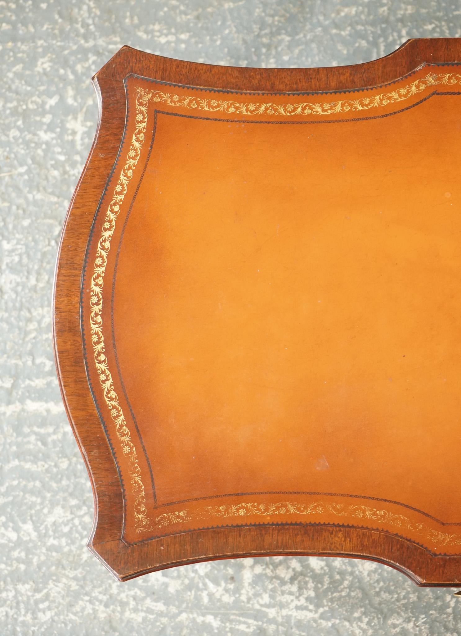 table à café en cuir brun Heirloom Weiman d'époque en vente 7
