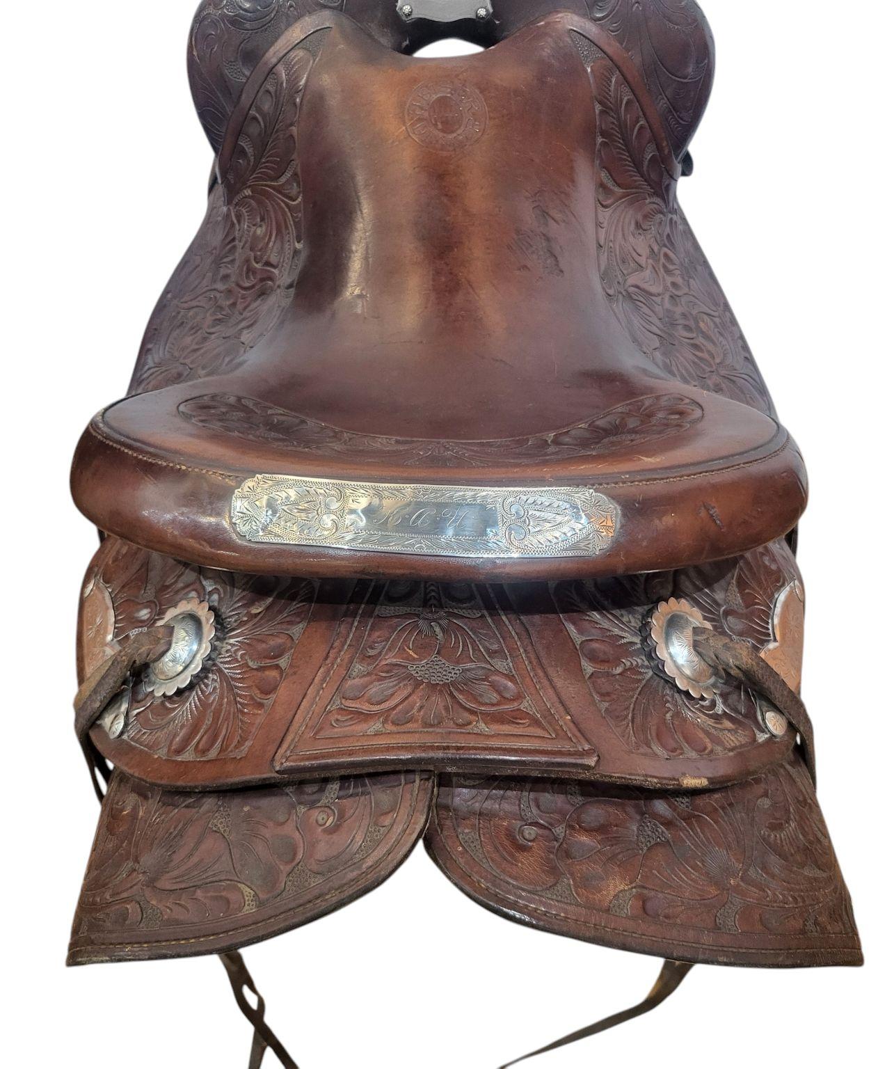 Sella da parata Heiser d'epoca con accenti in argento sterling Bohlin C.C. anni '40 In condizioni buone in vendita a Bernville, PA