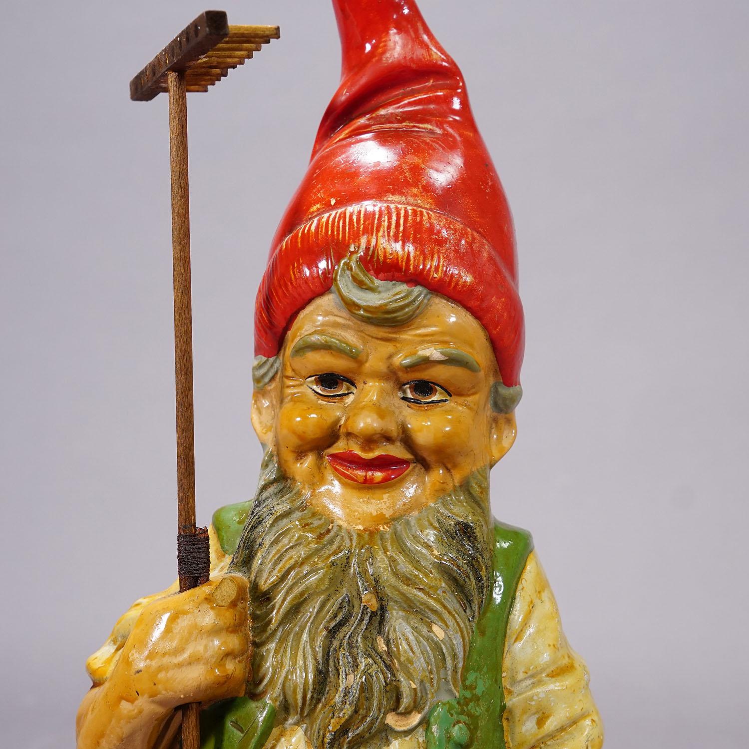 Victorien Nain de jardin vintage en terre cuite de Heissner, Allemagne vers les années 1950 en vente