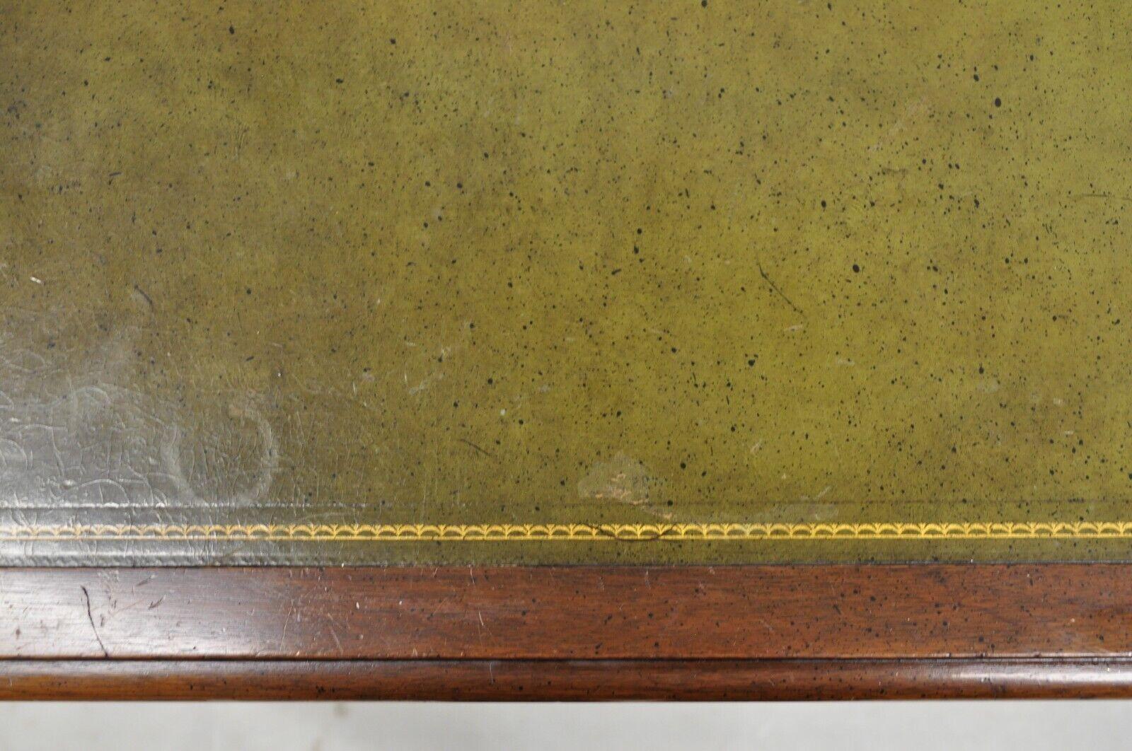Vintage Hekman Edwardian Style Small Green Leather Top Mahogany Writing Desk 1
