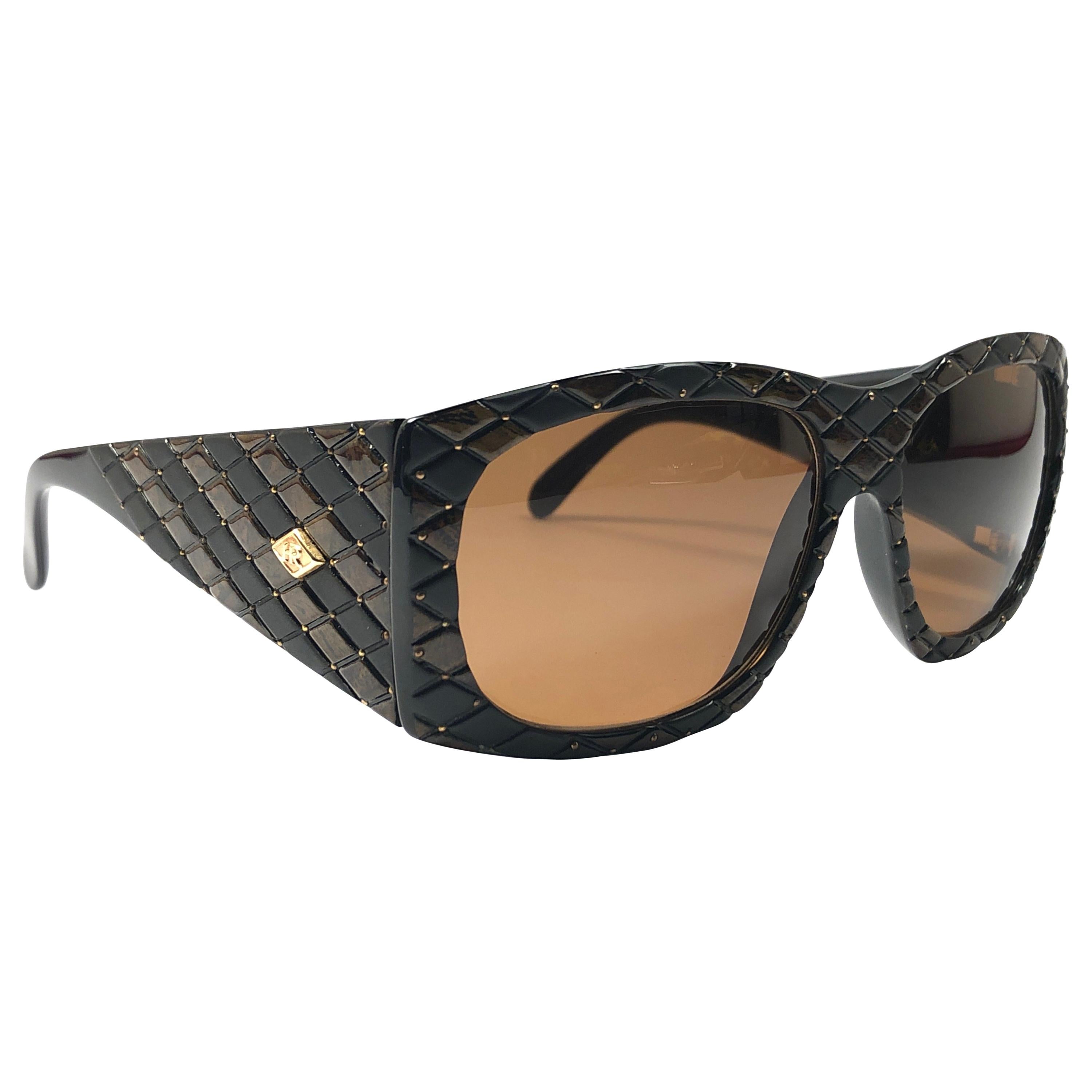 Helena Rubinstein Vintage Sunglasses HR 21 Black Gold 66mm NOS Made in France 