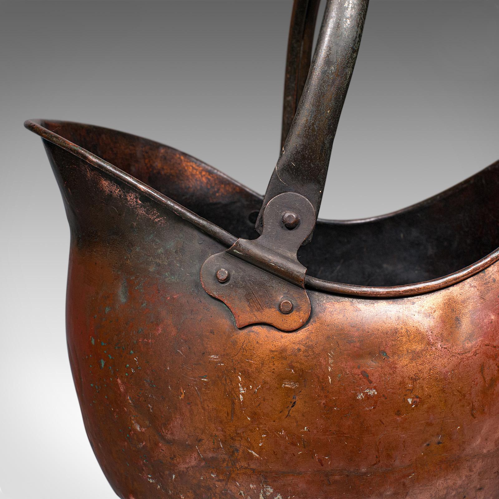 Vintage Helmet Coal Scuttle, English Copper, Fireside Basket, Victorian Revival For Sale 4
