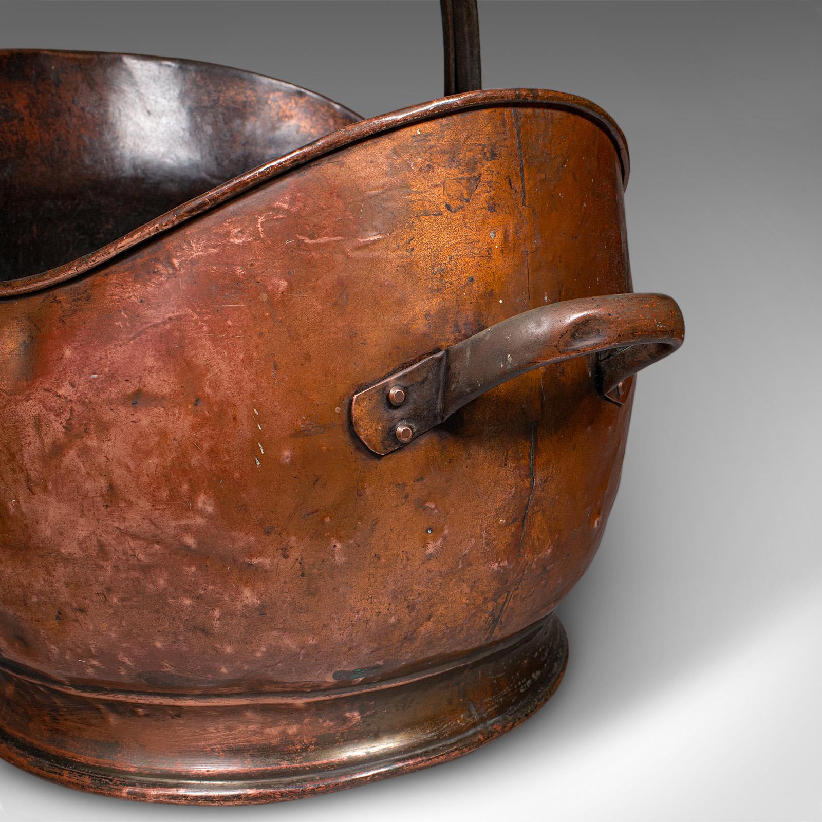 Vintage Helmet Coal Scuttle, English Copper, Fireside Basket, Victorian Revival For Sale 5