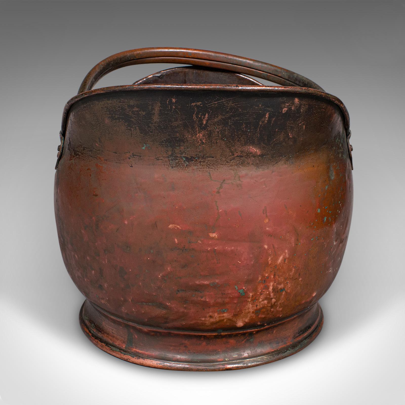 Late Victorian Vintage Helmet Coal Scuttle, English Copper, Fireside Basket, Victorian Revival For Sale