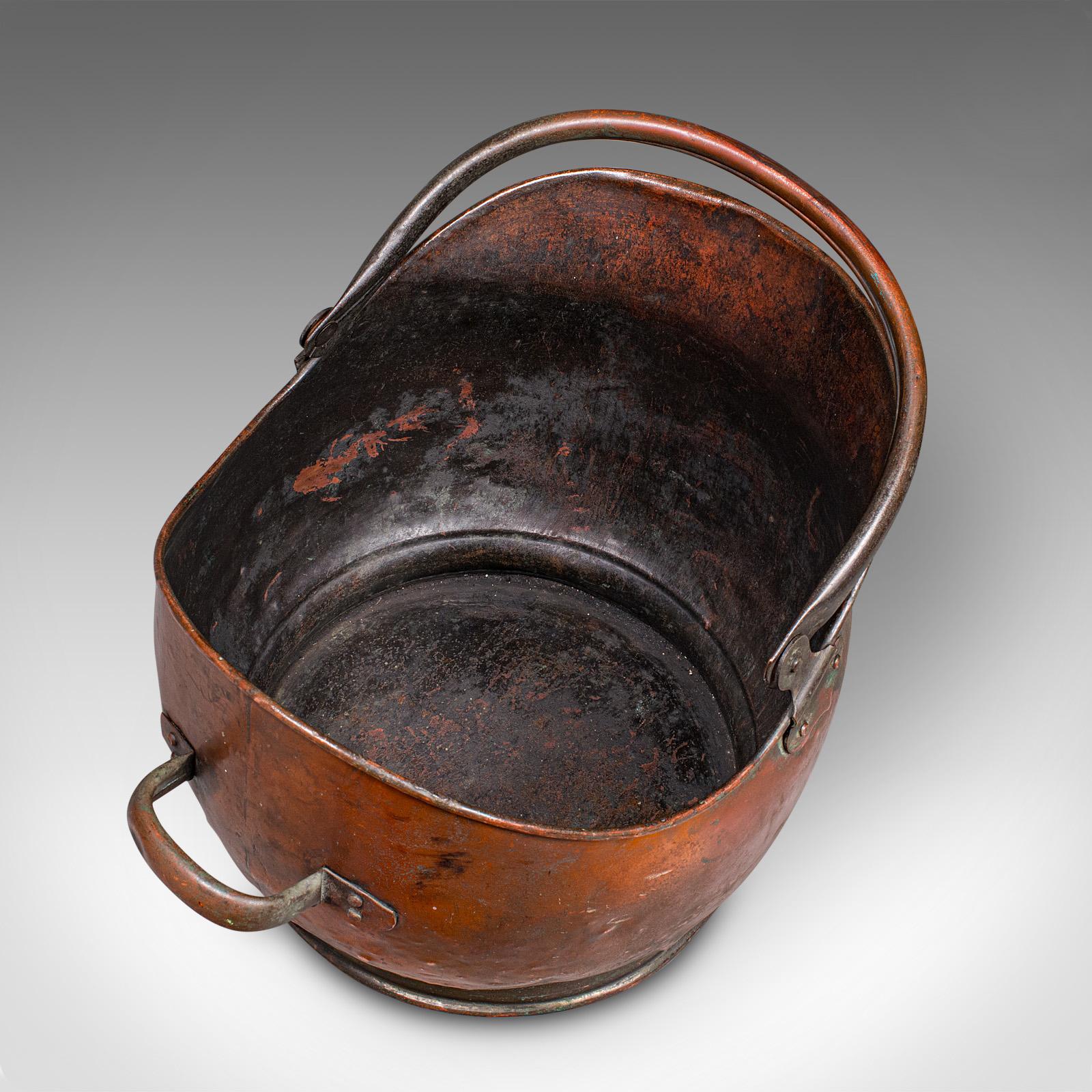 Vintage Helmet Coal Scuttle, English Copper, Fireside Basket, Victorian Revival For Sale 1