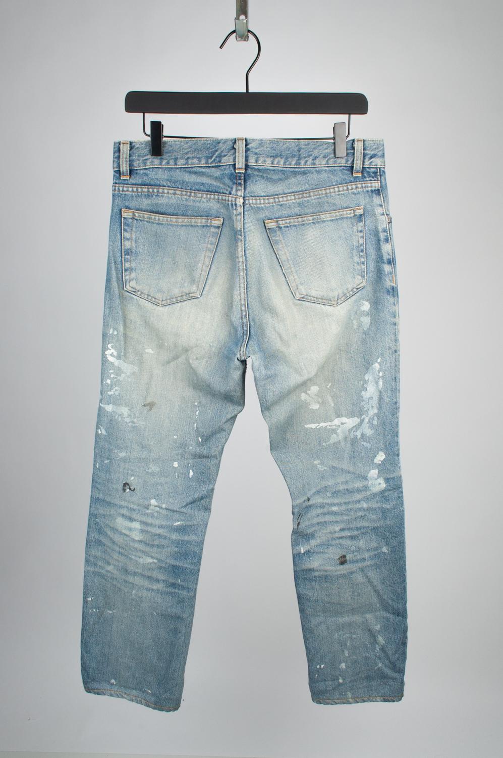 100% genuine Helmut Lang Vintage Painter Jeans, nocode
Color: Blue
(An actual color may a bit vary due to individual computer screen interpretation)
Material: 100% cotton
Tag size: 31, shortened to inseam only 27”
These jeans are great quality item.