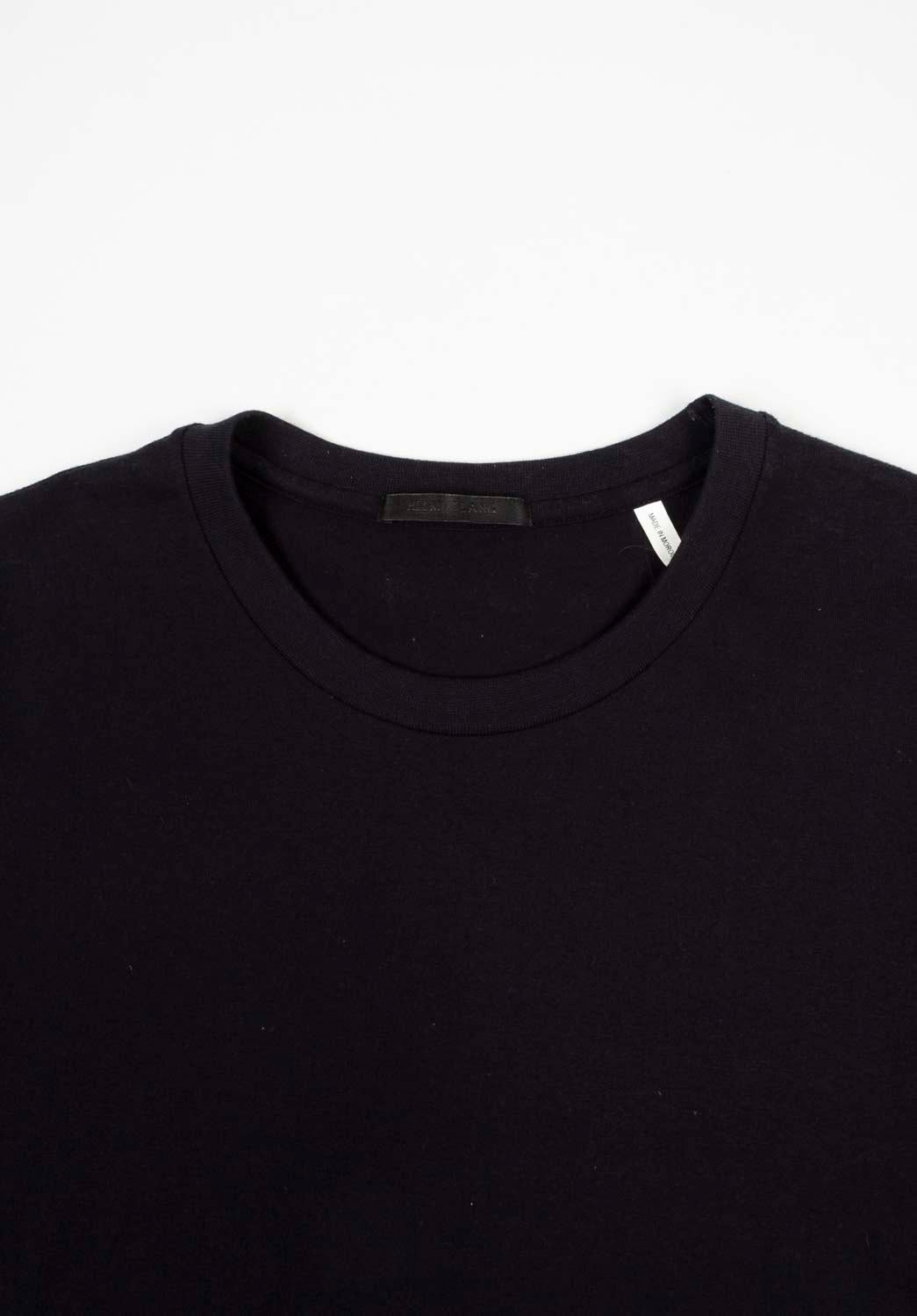 100% genuine Helmut Lang Men T-Shirt, NCode
Color: Black
(An actual color may a bit vary due to individual computer screen interpretation)
Material: 100% cotton
Tag size: L
This t shirt is great quality item. Rate 9 of 10, excellent