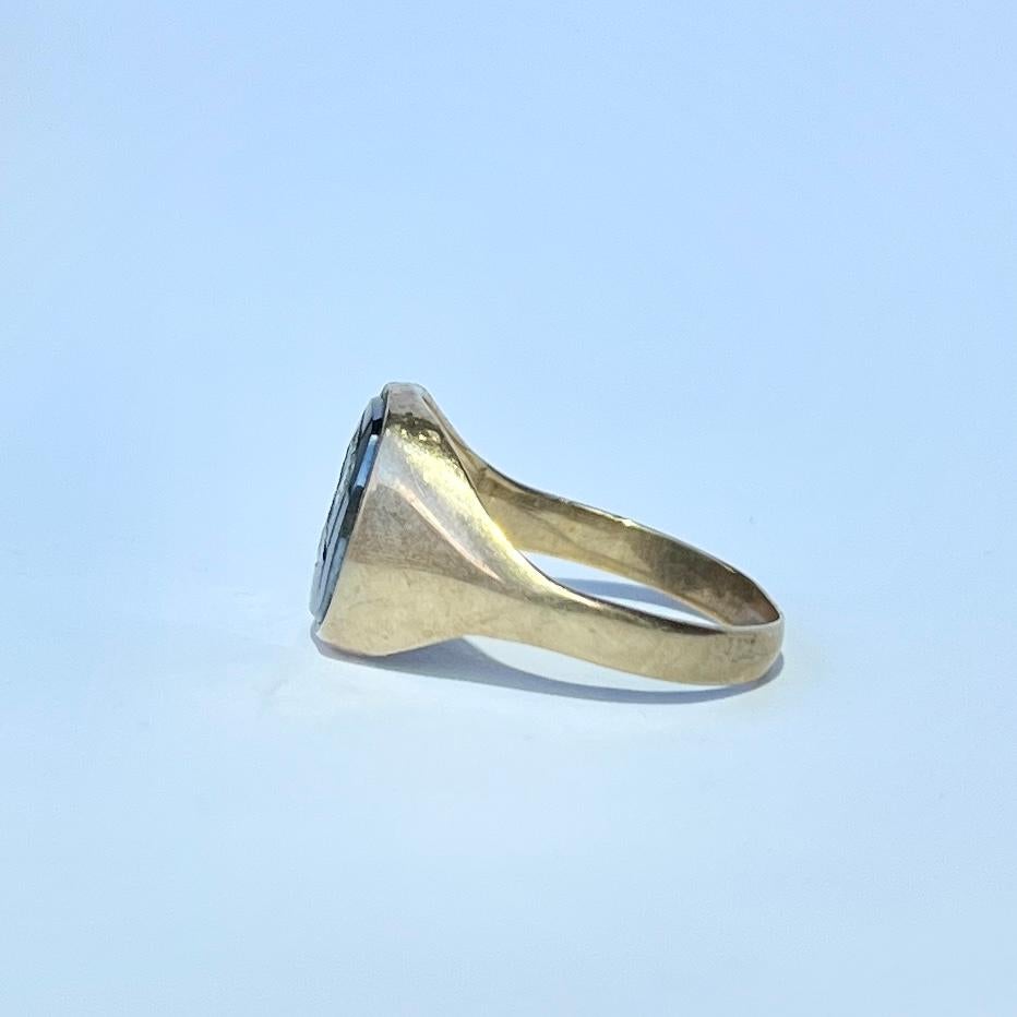 Vintage Hematite 9 Carat Gold Signet In Good Condition In Chipping Campden, GB