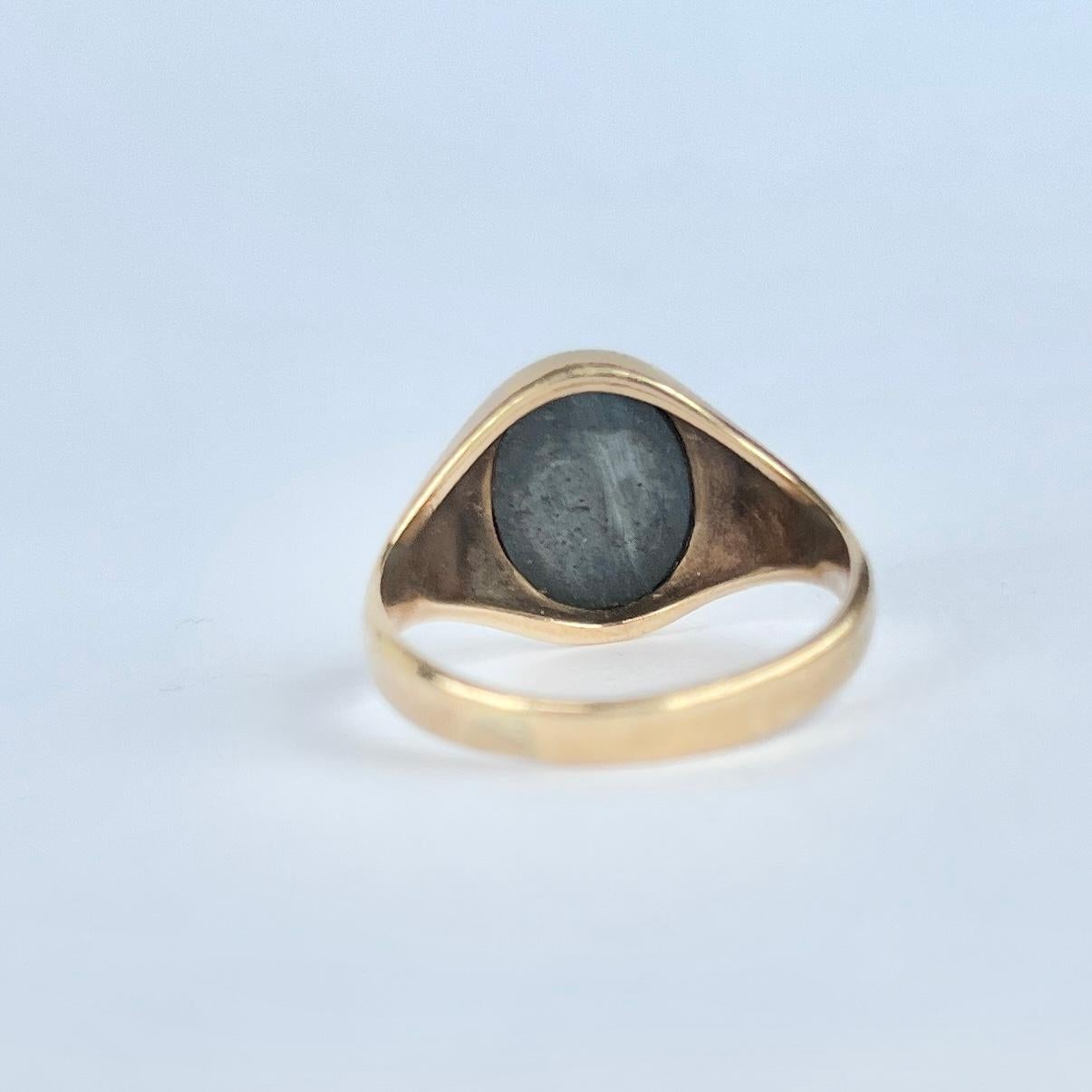 Women's or Men's Vintage Hematite 9 Carat Gold Signet For Sale