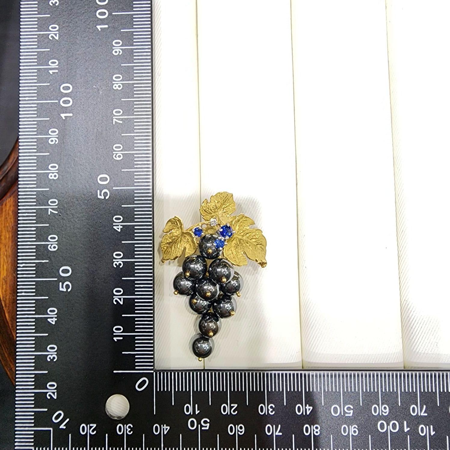 da uomo o donna Spilla e ciondolo d'epoca in ematite e diamanti in oro giallo 18 ct. in vendita