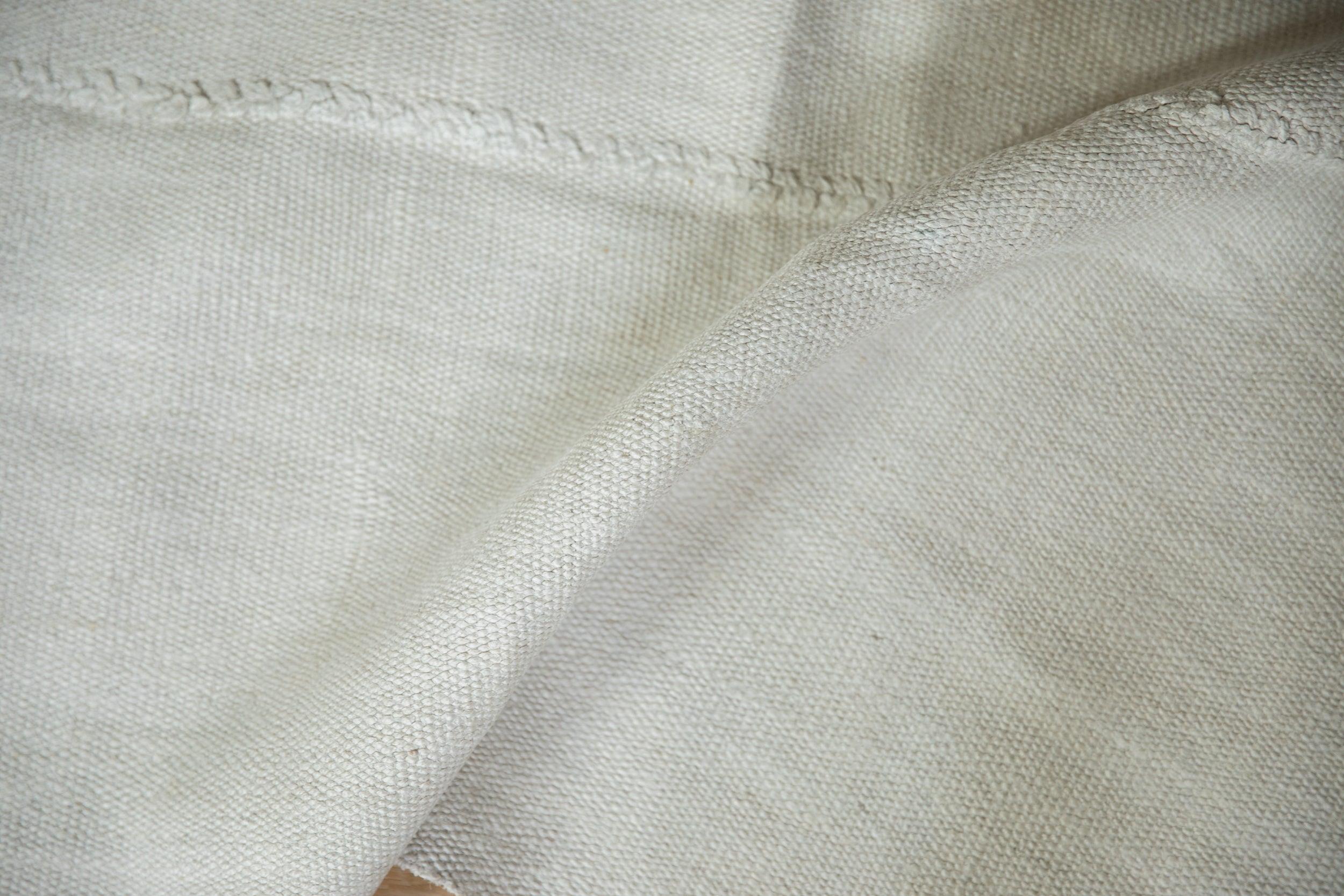 Vintage Hemp Kilim Rug (Türkisch) im Angebot