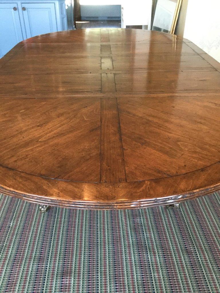 North American Vintage Hendredon Round or Oblong Cherry Dining Table with 3 Leaves