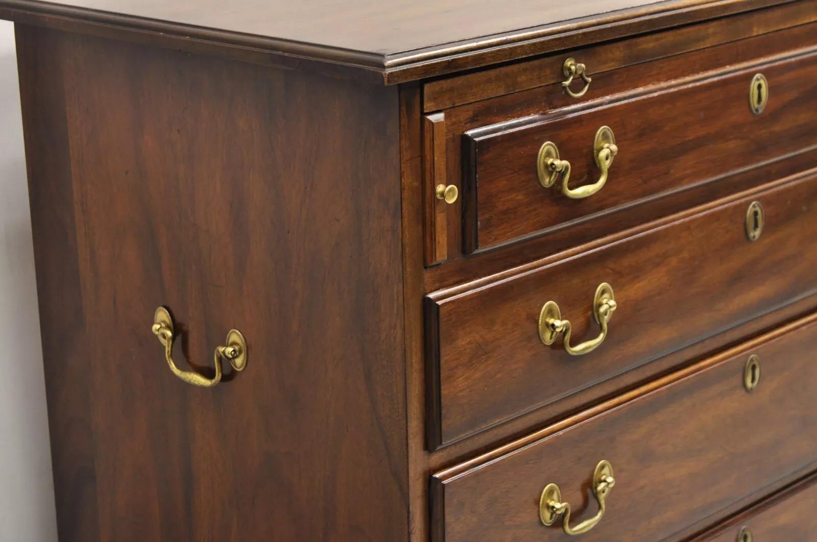 Vintage Henkel Harris Chippendale Style Mahogany 4 Drawer Server Bachelor Chest For Sale 6