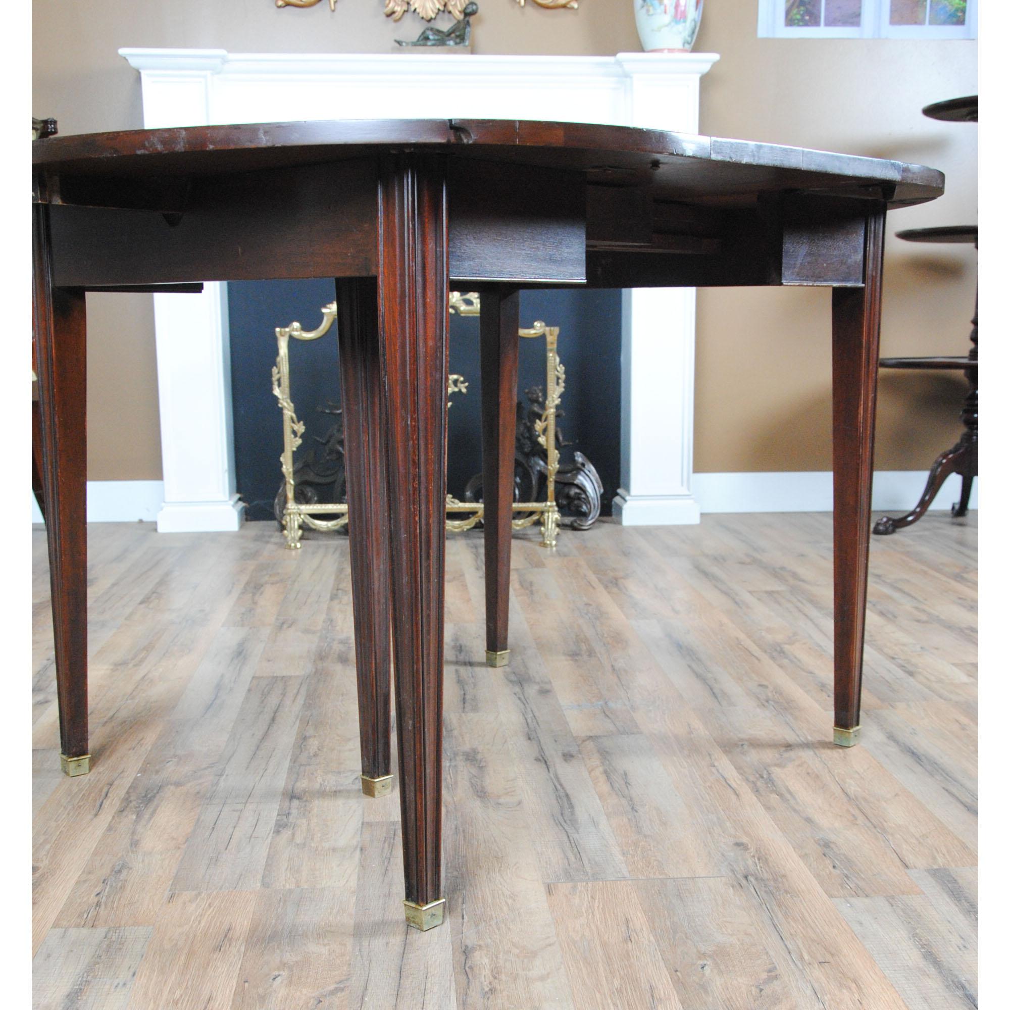 Vintage Henkel Harris Dropside Table with Leaf 3