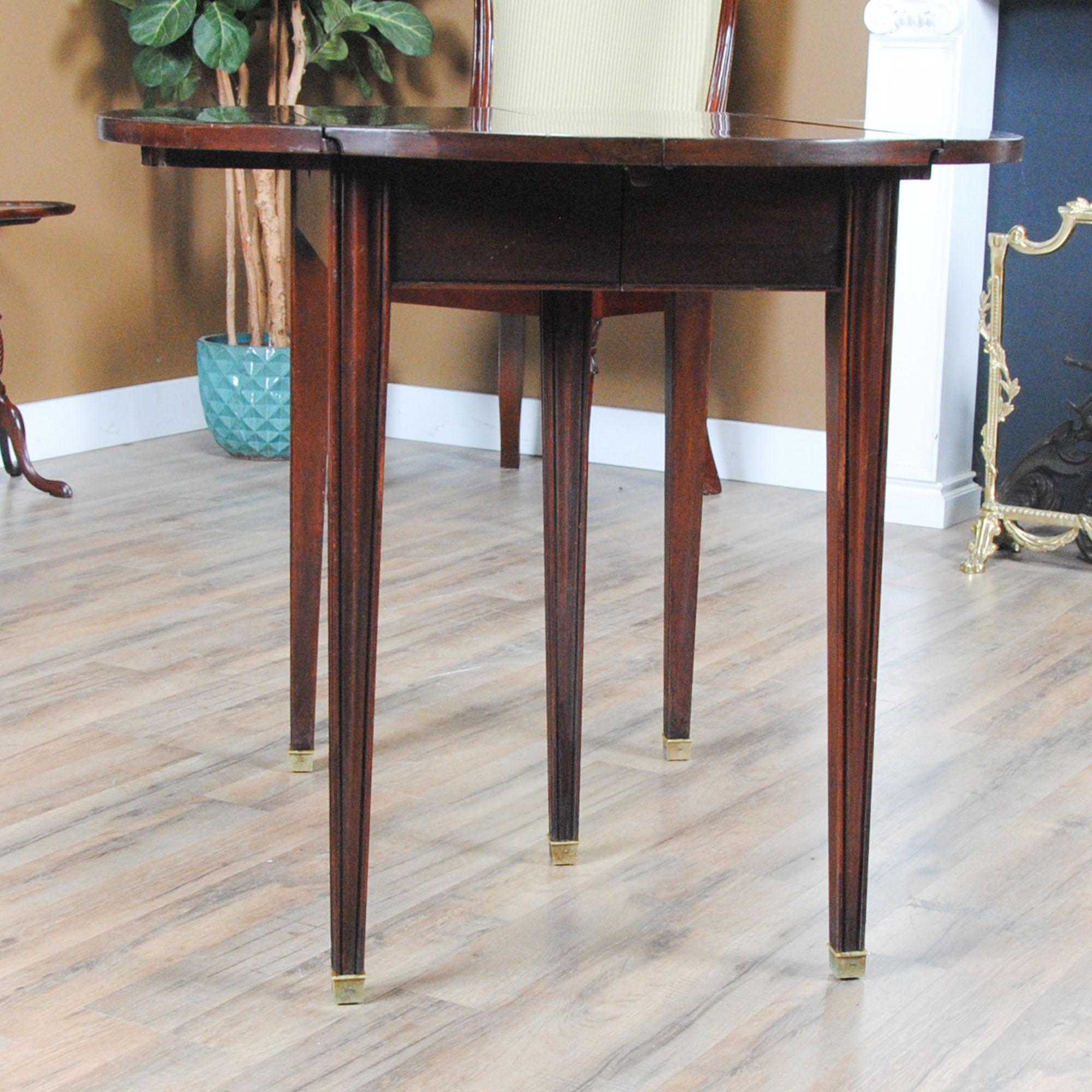 American Vintage Henkel Harris Dropside Table with Leaf