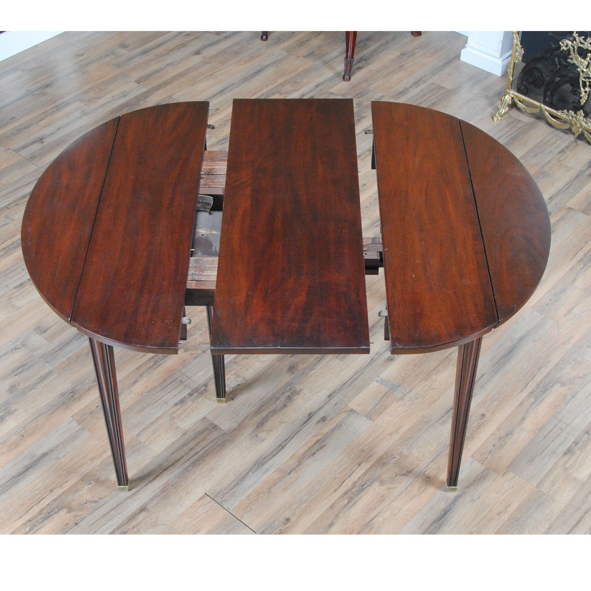Mid-20th Century Vintage Henkel Harris Dropside Table with Leaf