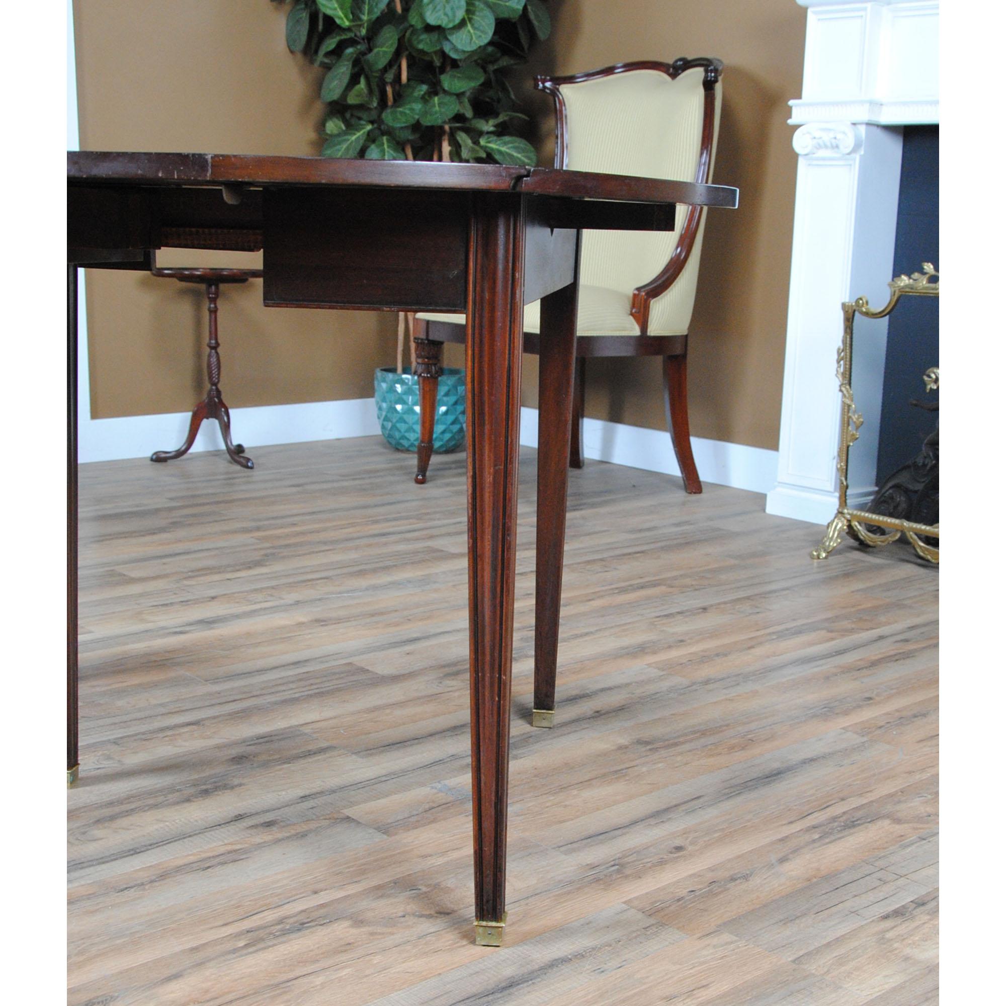 Vintage Henkel Harris Dropside Table with Leaf 1