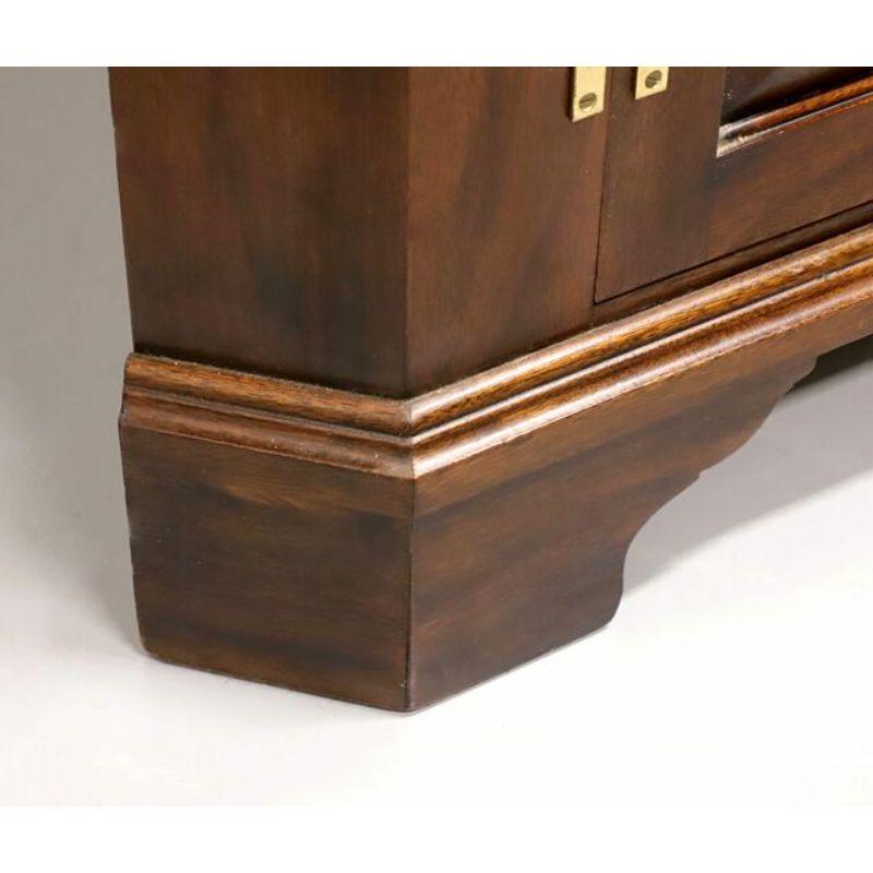 American HENKEL HARRIS Style 1114 HL Solid Mahogany Corner Cupboard / Cabinet