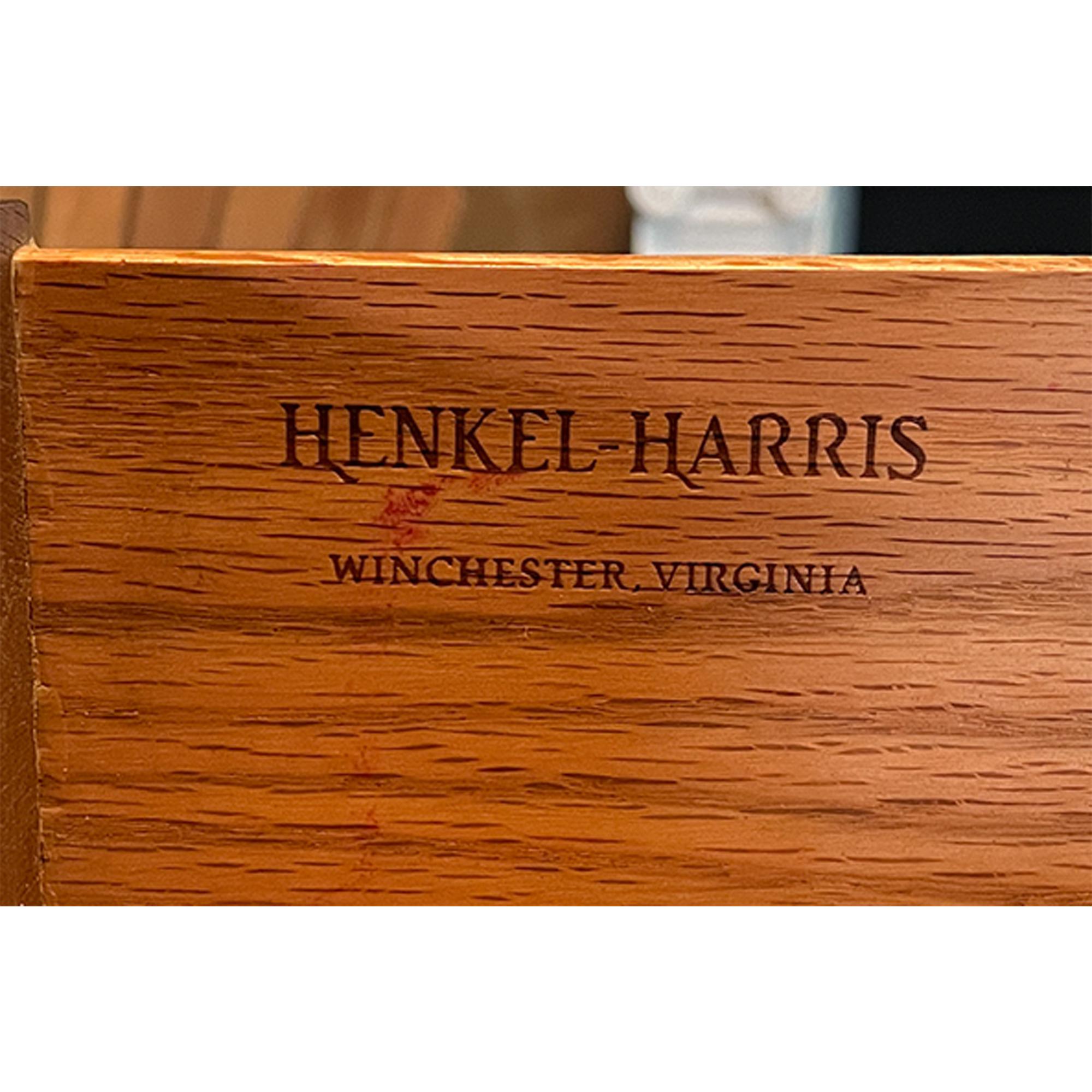 À bandes croisées Henkel Harris - Commode deux pièces vintage en porcelaine en vente