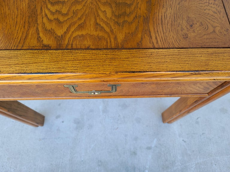 Vintage Henredon Artefacts End Side Table For Sale at 1stDibs