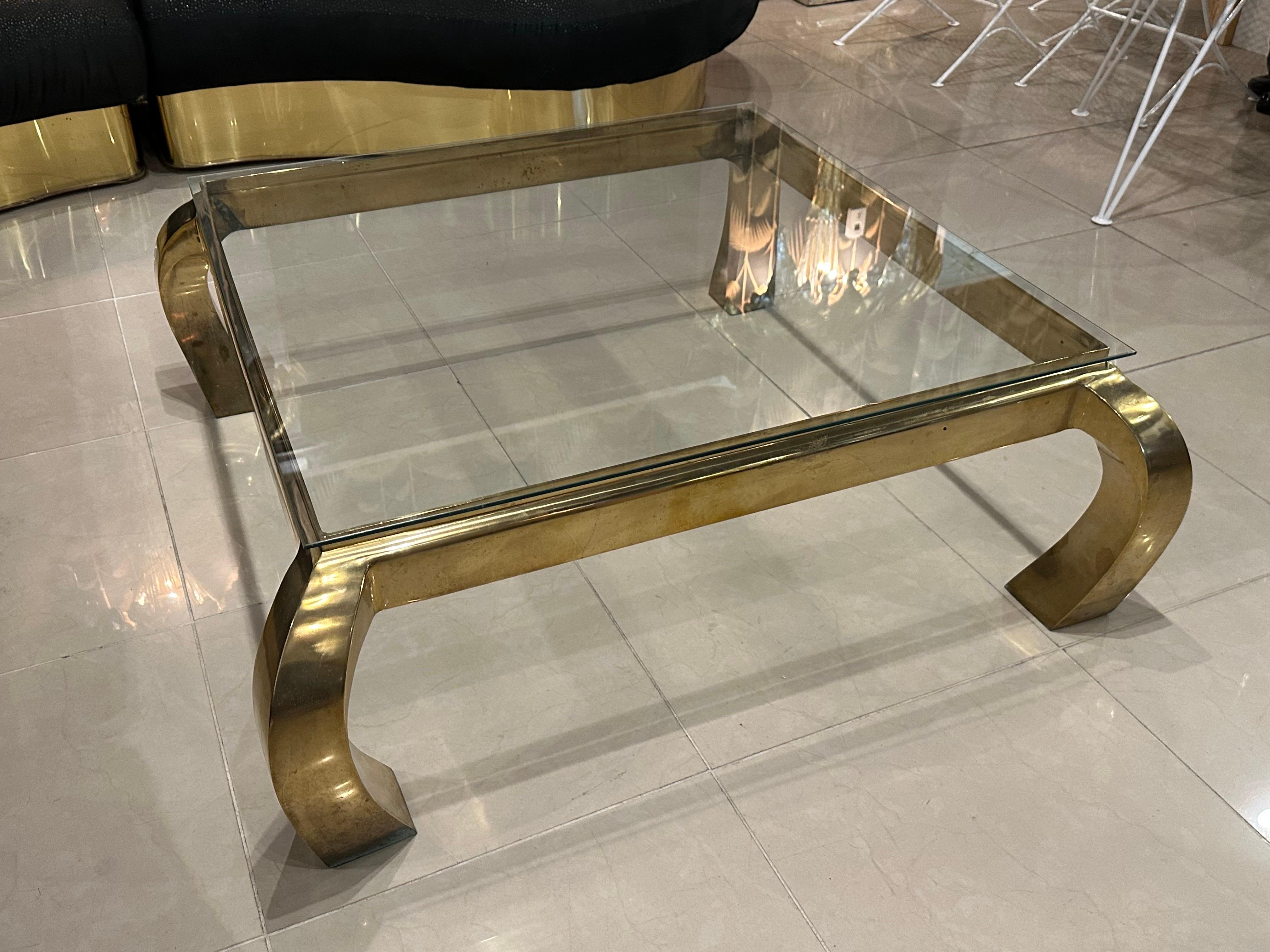 Vintage Henredon Brass Ming Cocktail Coffee Table Glass Top  In Good Condition In West Palm Beach, FL