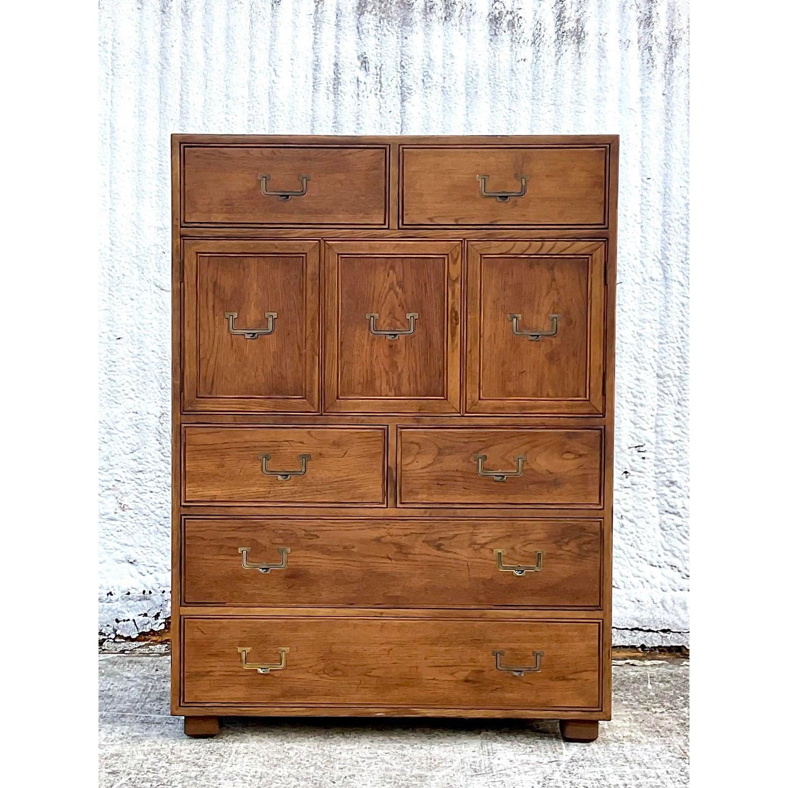 Vintage Henredon Campaign Gentlemen’s Chest of Drawers In Good Condition In west palm beach, FL