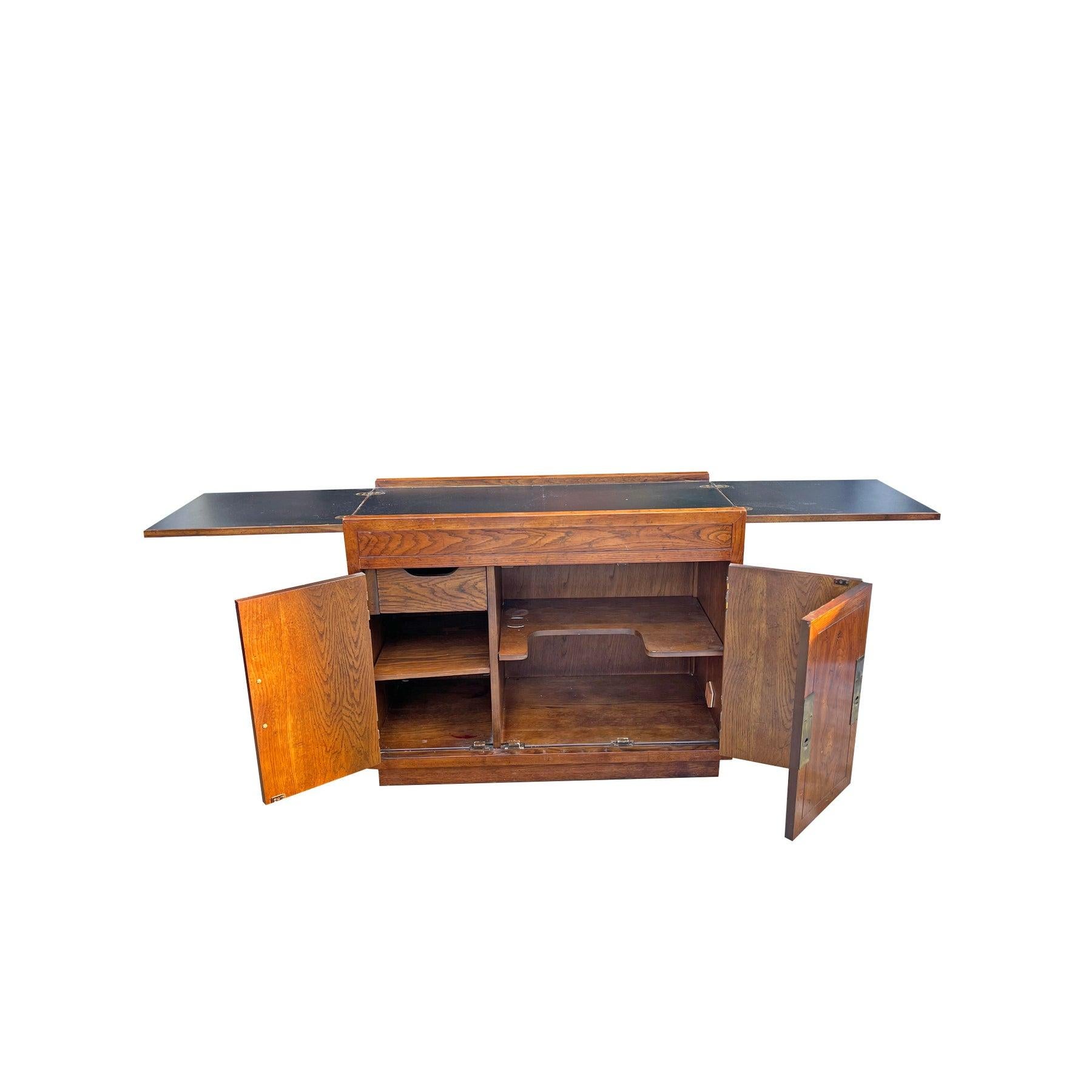 Vintage Henredon Dry Bar Cabinet in Campaign Style Scene 1 One In Good Condition In Saddle River, NJ