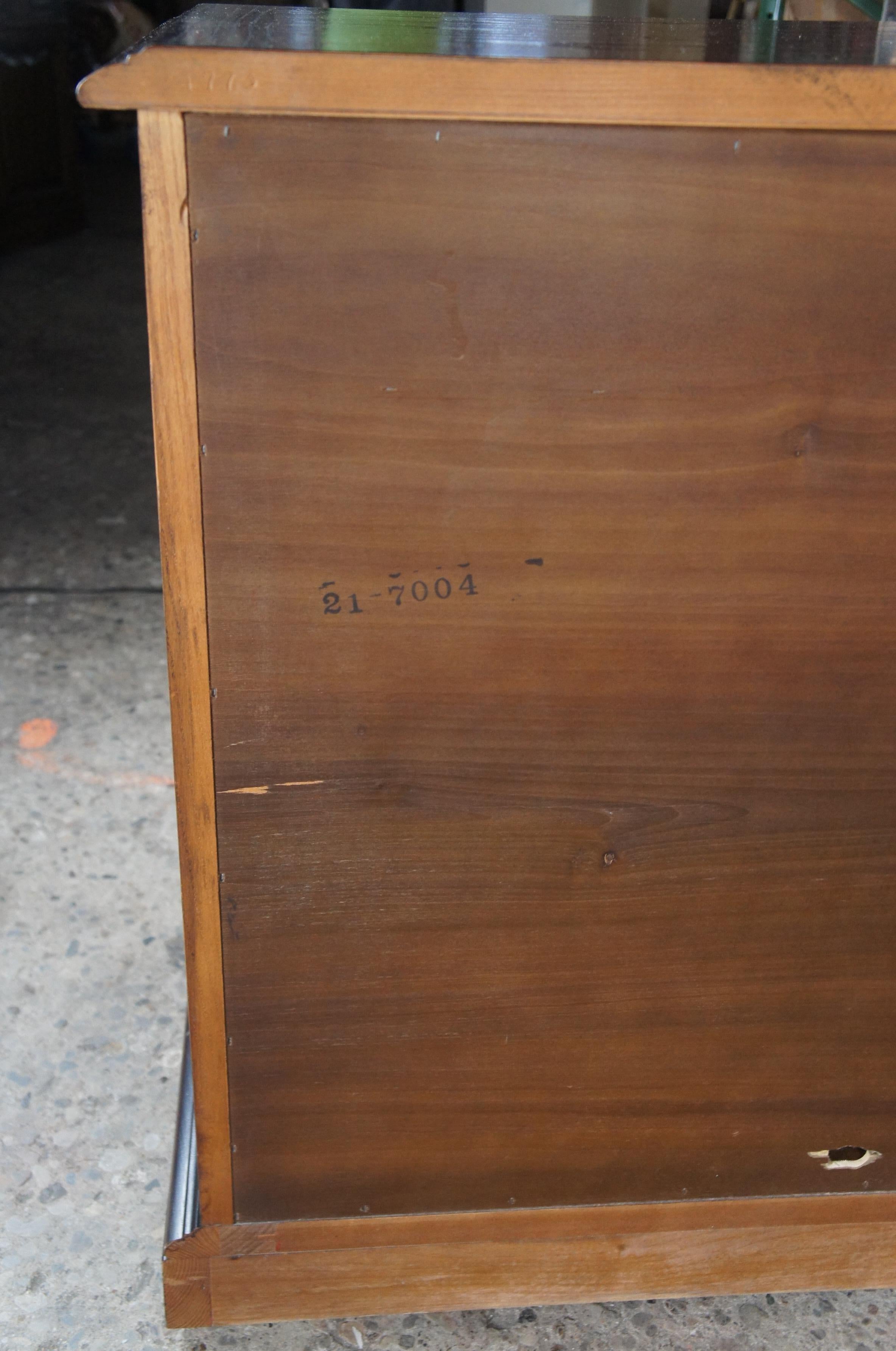 Vintage Henredon Quattro Secoli Paese Francese Credenza Buffet Provinciale in Oak in vendita 4