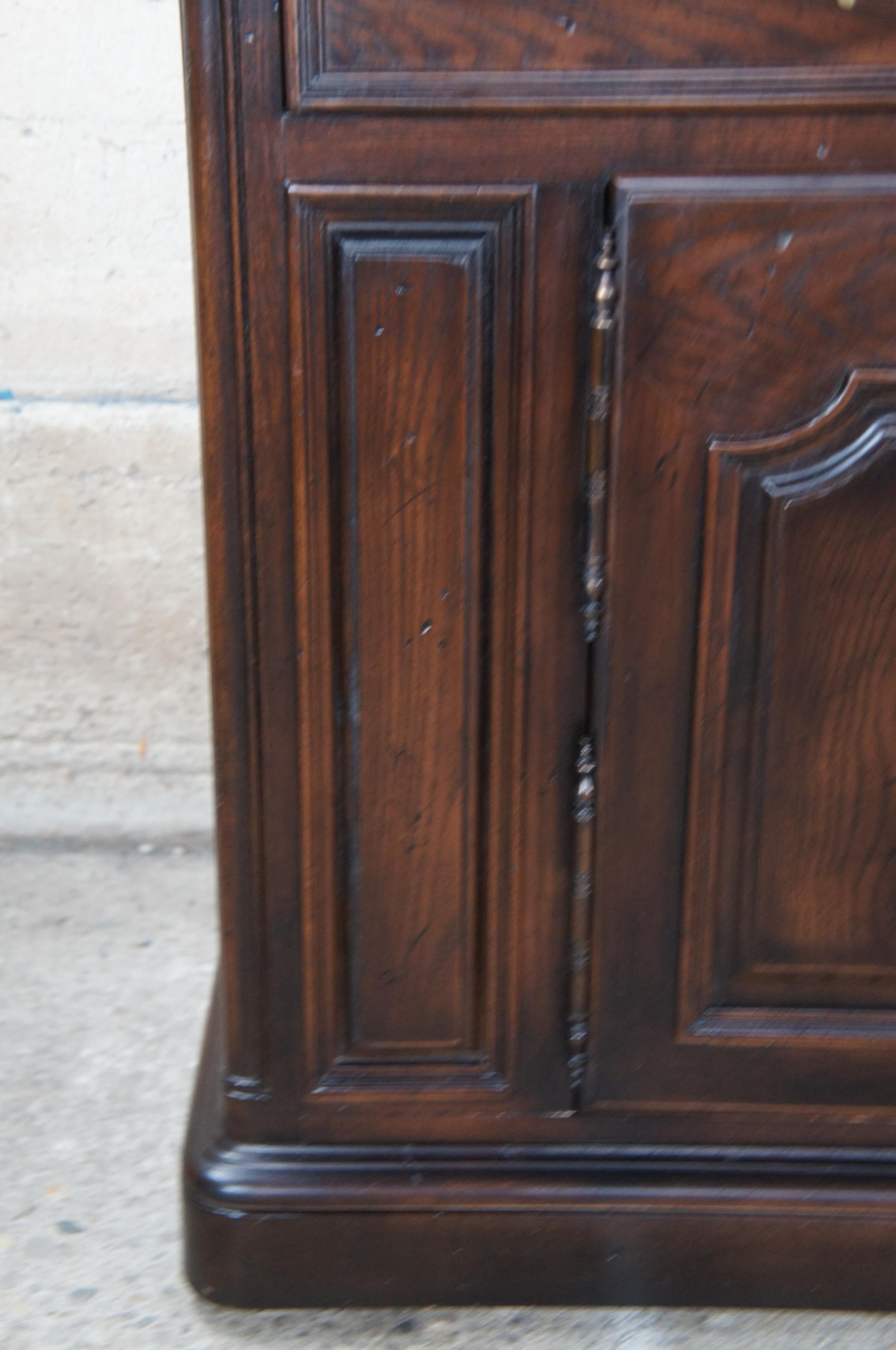 Vintage Henredon Quattro Secoli Paese Francese Credenza Buffet Provinciale in Oak in vendita 2