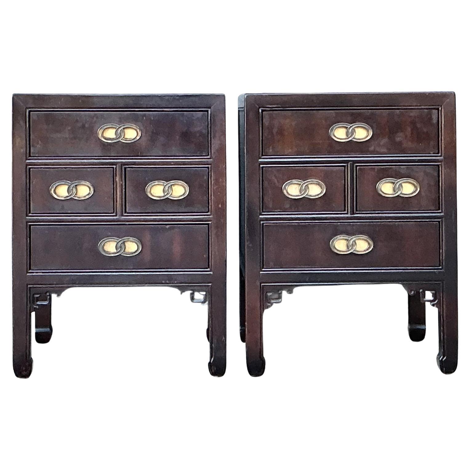 Paire de tables de nuit Vintage Henredon en bois ajouré en vente