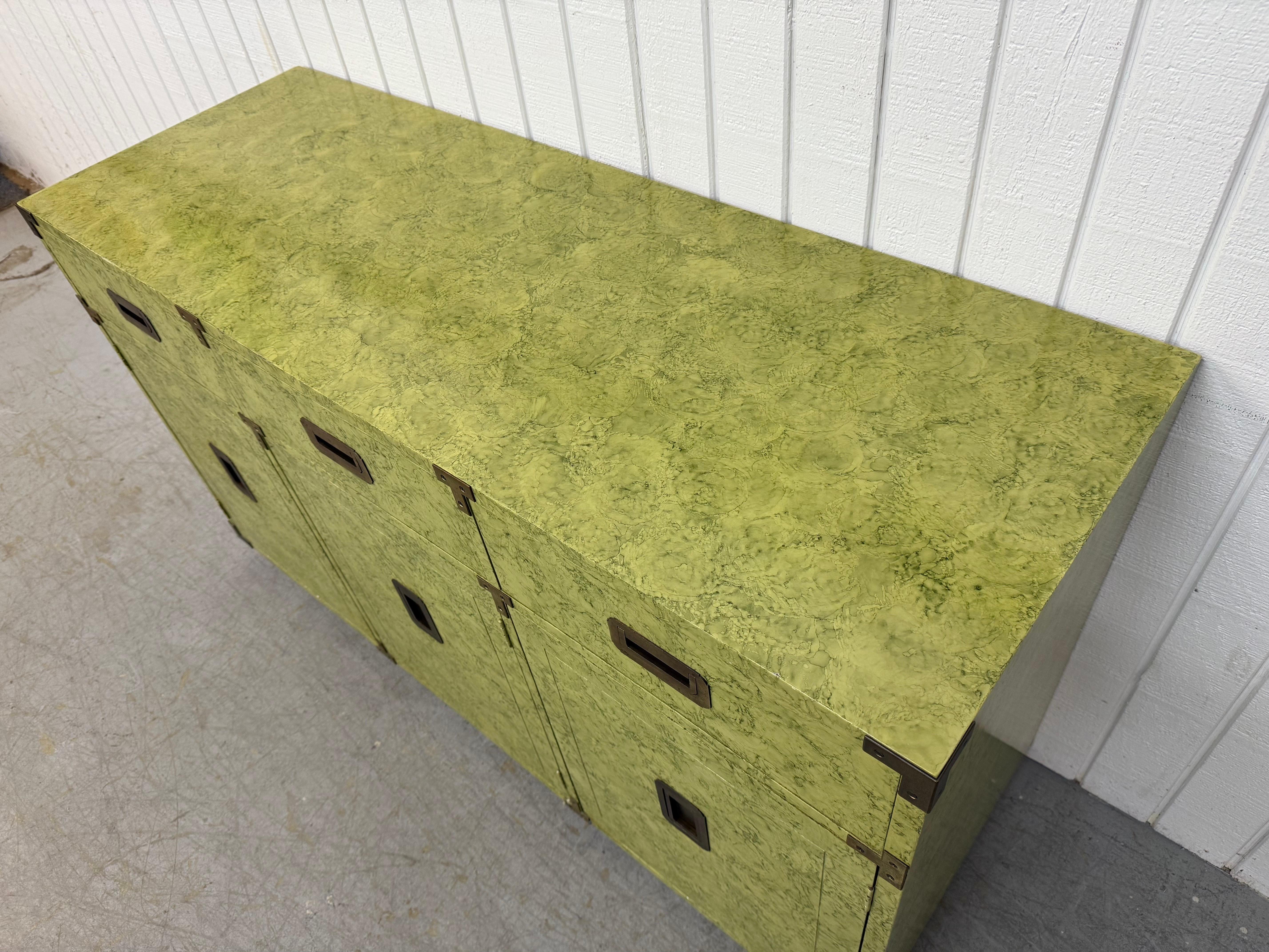 XX secolo Vintage Henredon Greene & Greene Greene & Greene Campaigner Sideboard in vendita