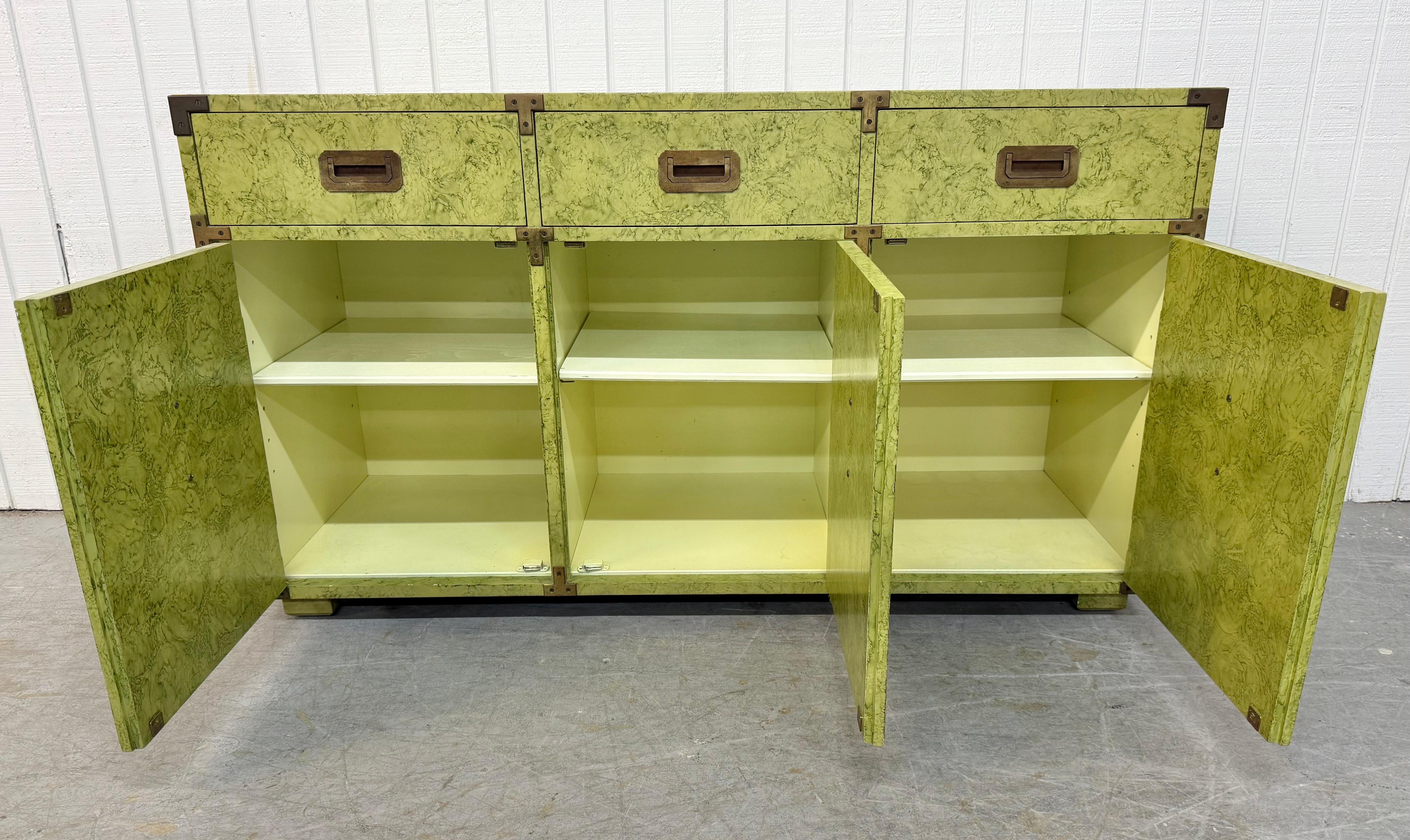 Vintage Henredon Greene & Greene Greene & Greene Campaigner Sideboard in vendita 2