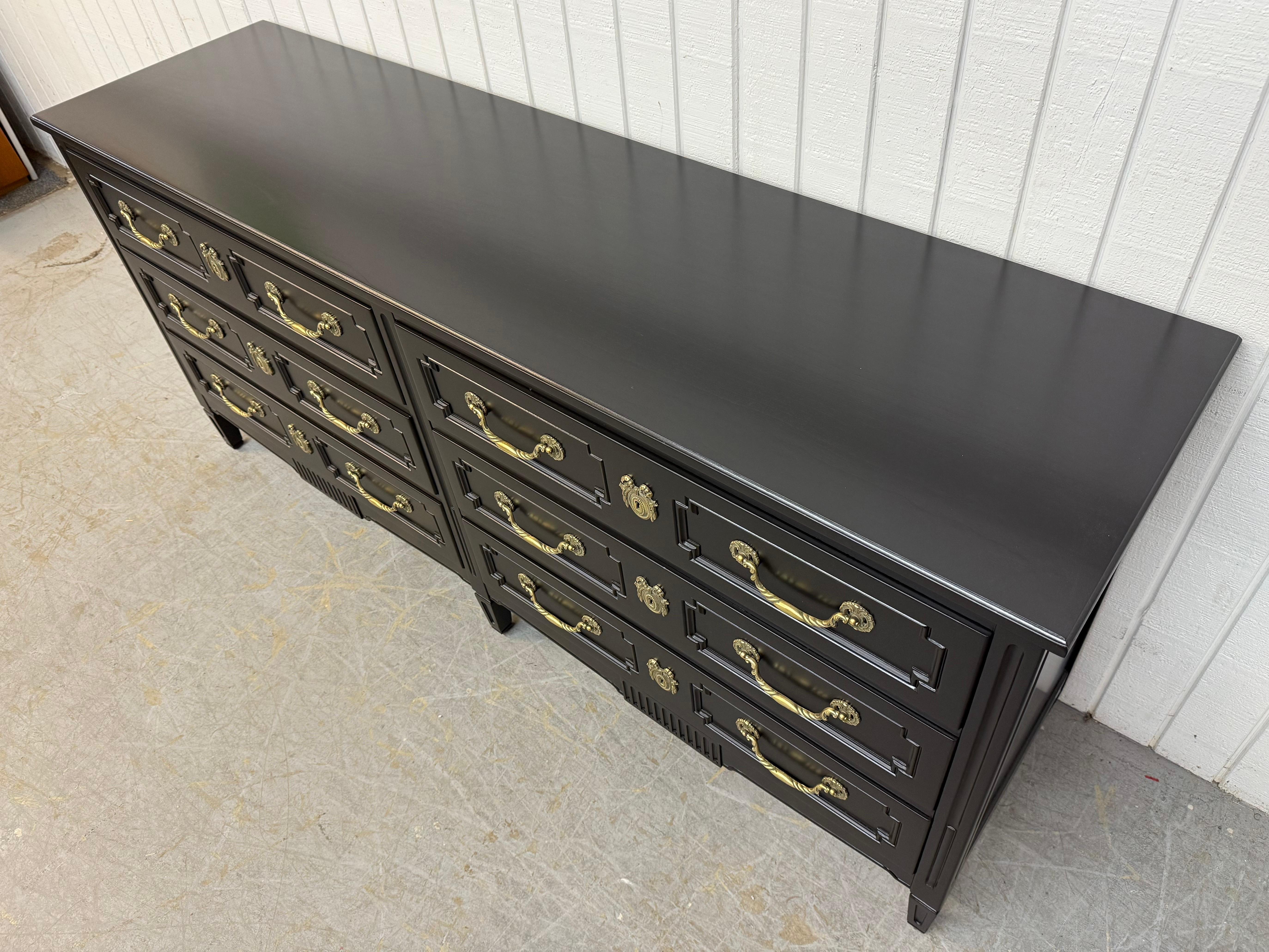 Mid-Century moderno Vintage Henredon Stile Italiano Dipinto di Nero Comò Doppio in vendita