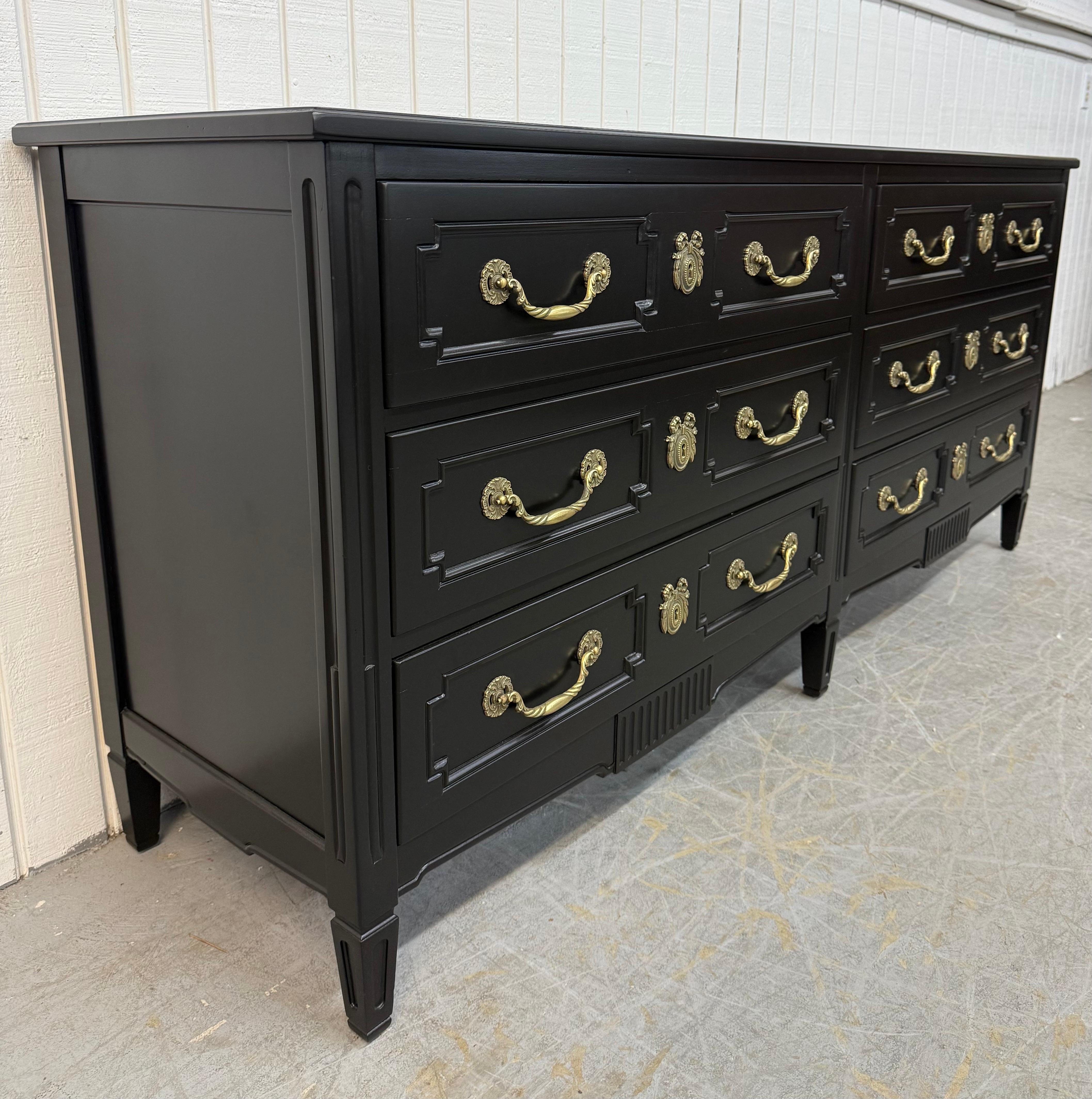 Fine XX secolo Vintage Henredon Stile Italiano Dipinto di Nero Comò Doppio in vendita