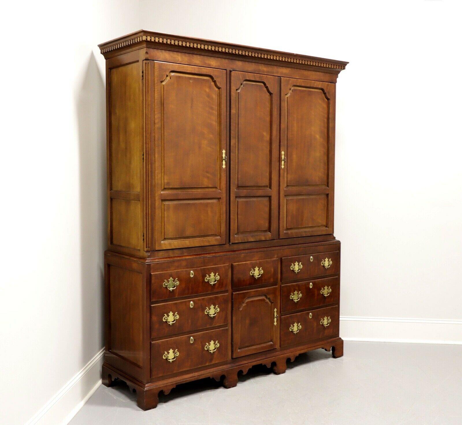 HENREDON Salem Cherry Chippendale Style Large Armoire w/ Ogee Bracket Feet For Sale 7