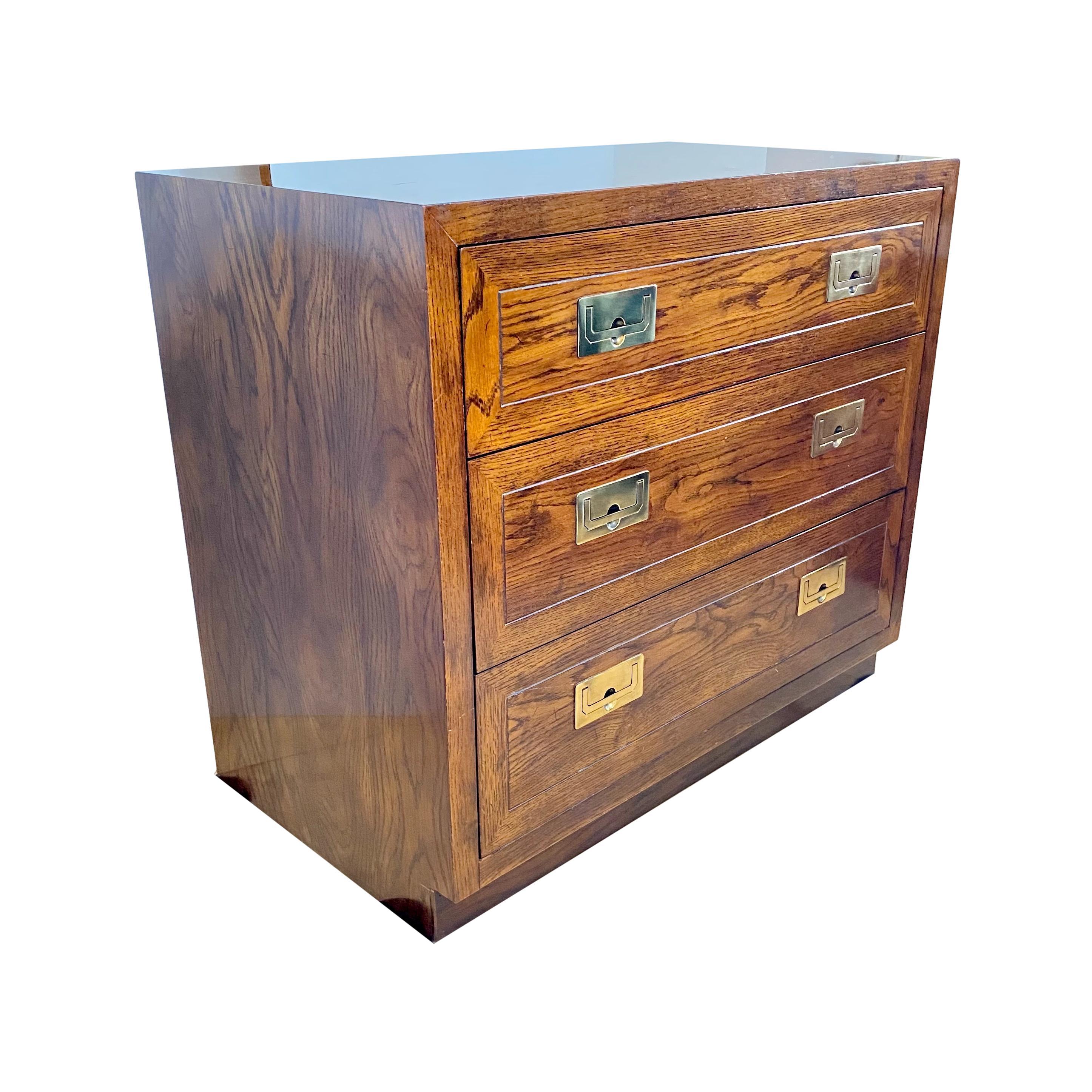 Henredon Scene One Campaign Bachelor's Chest In Good Condition In Harlingen, TX