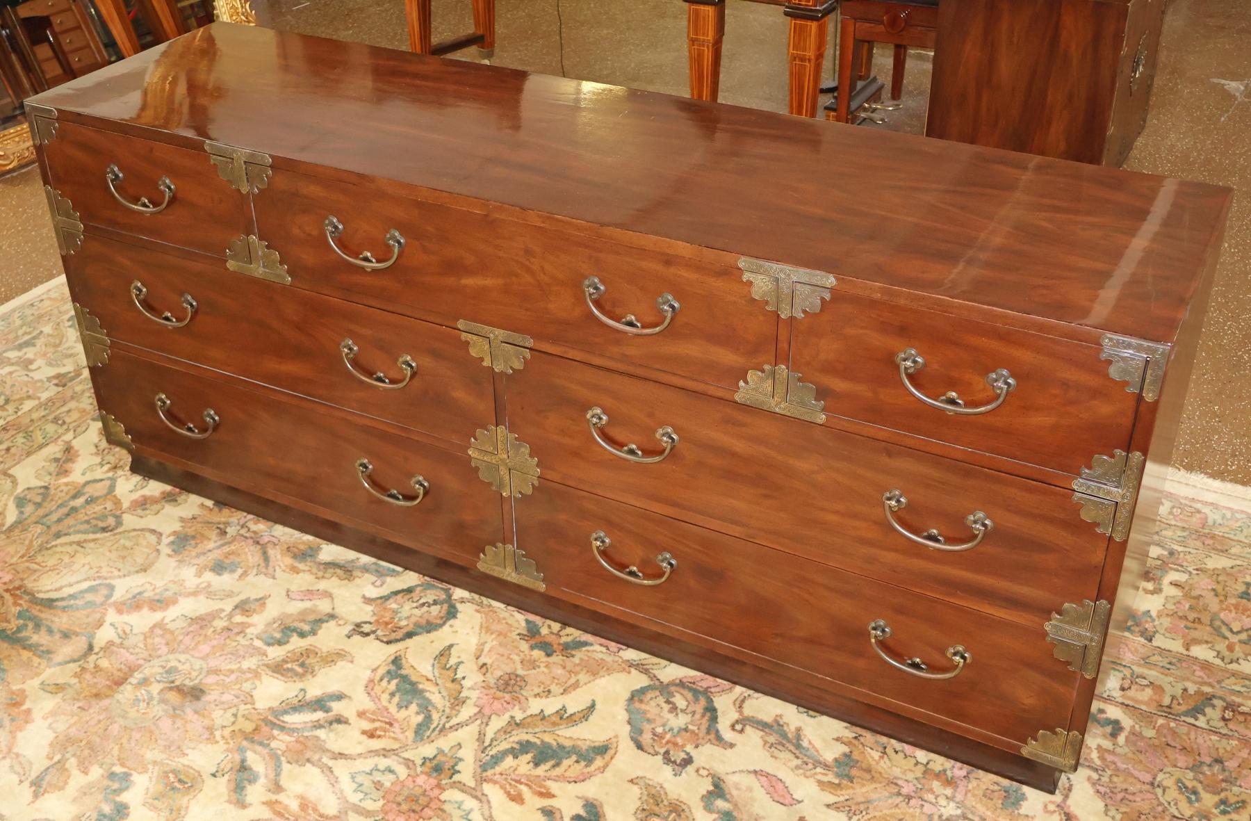 American Vintage Henredon Tansu Asian Campaign Style Chest of Drawers Dresser For Sale