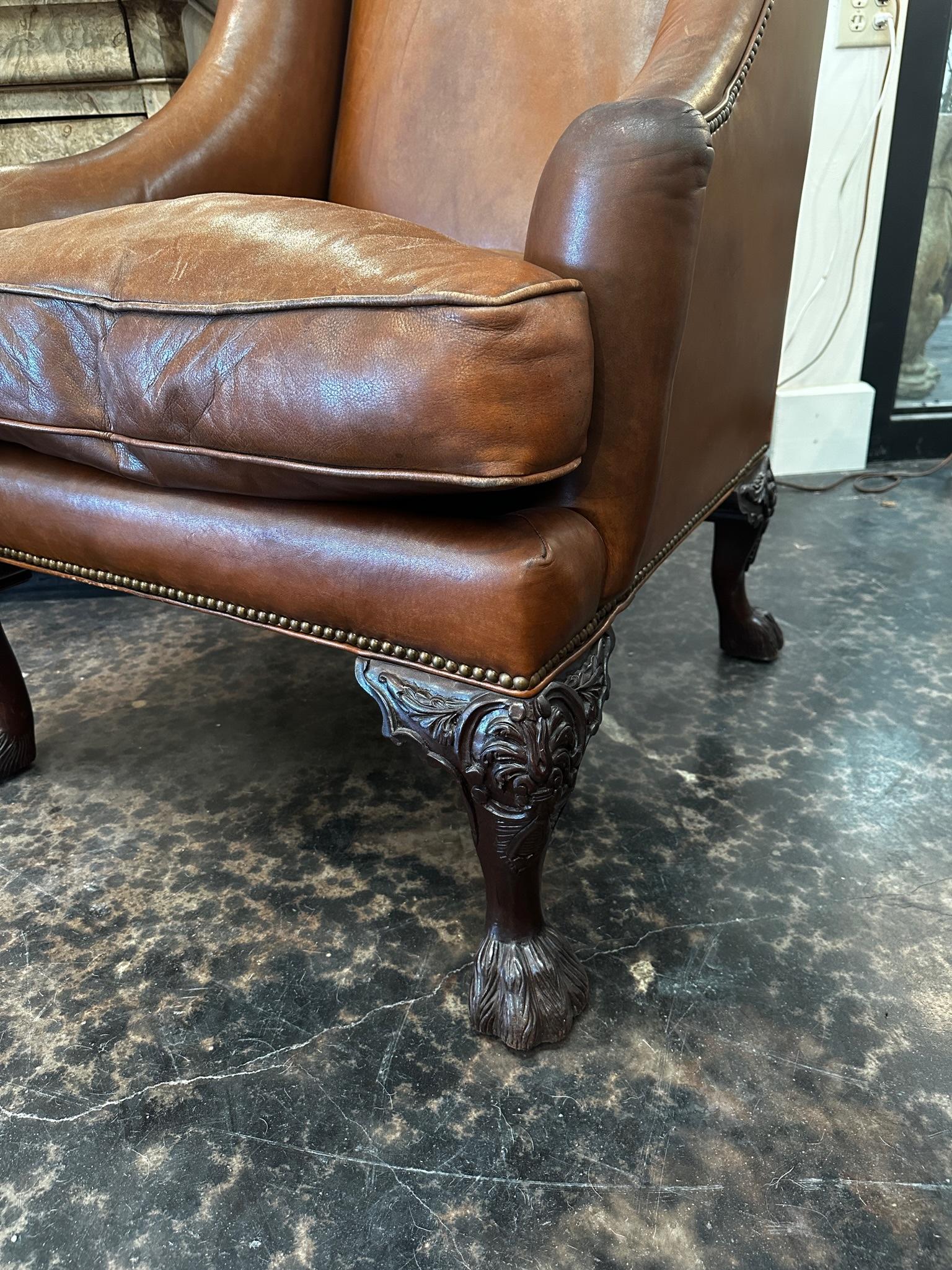 Vintage Henredon Wingbacks in Original Leather, a pair In Good Condition In Wichita, KS