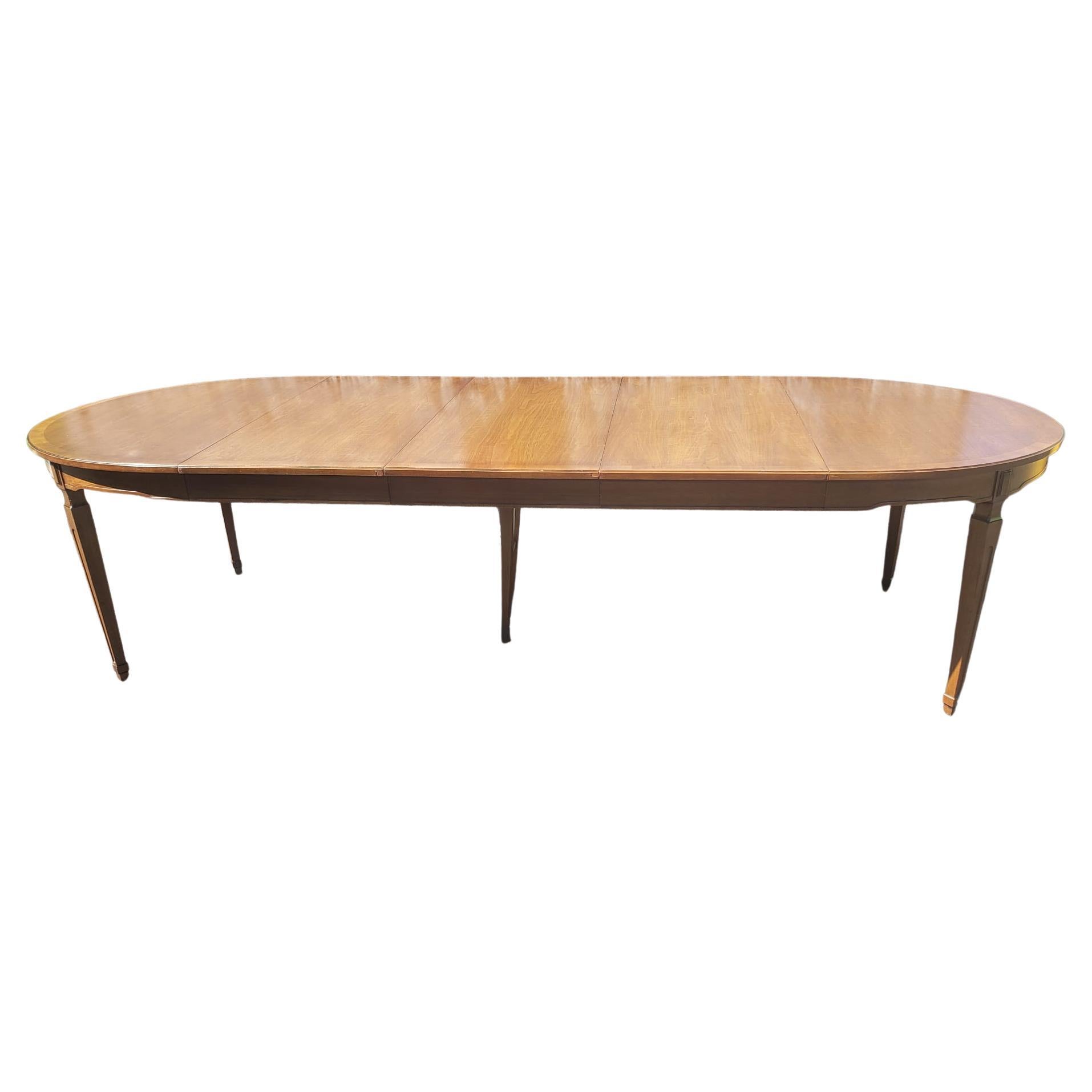 Vintage Henrendon Walnut Oval Dining Table, Circa 1960s In Good Condition In Germantown, MD