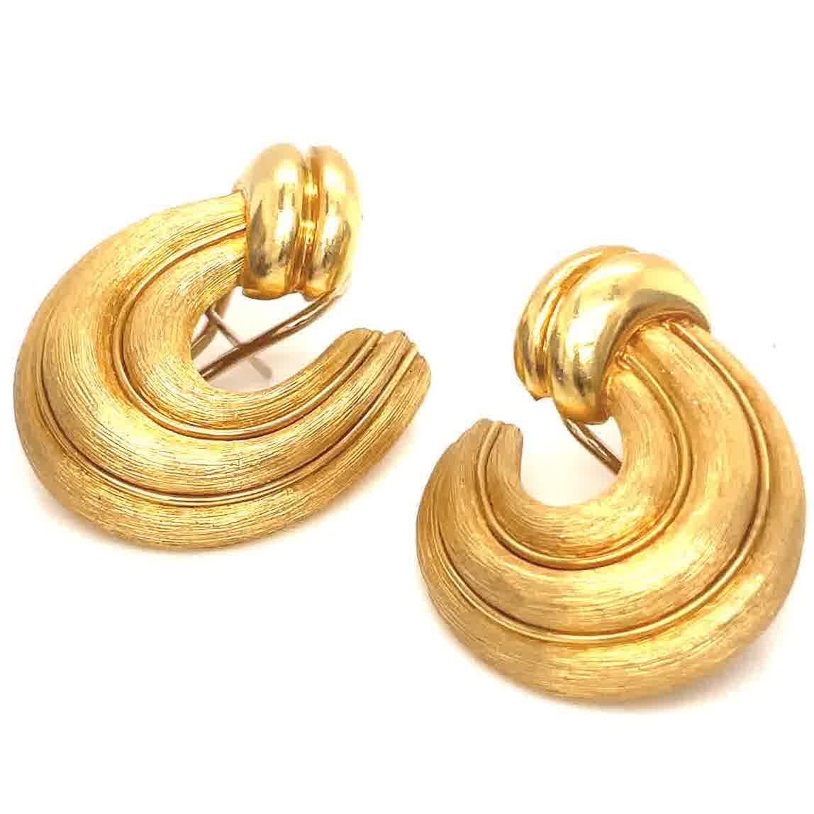 Women's Vintage Henry Dunay 18 Karat Gold Earrings