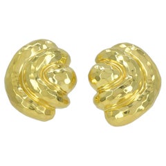 Vintage Henry Dunay 18k Gold Hammered Shell Motif Clip Earrings
