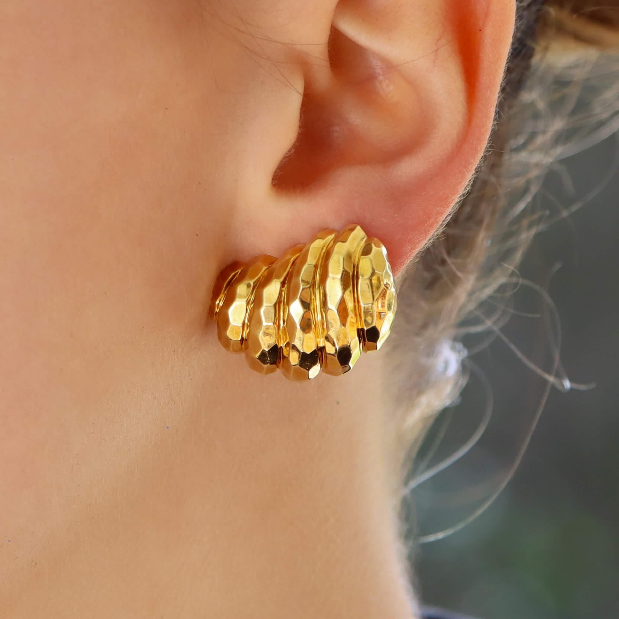 Retro Vintage Henry Dunay Hammered Gold Earrings Set in 18k Yellow Gold