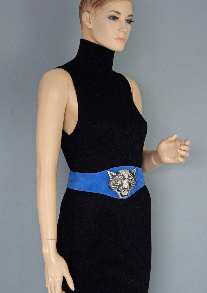 Women's Vintage HENRYKS BIJOUX VIENNE Jewelled Leopard Head Blue Suede Wide Belt For Sale