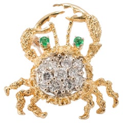 Broche vintage Herbert Rosenthal en or 18 carats avec diamants totalisant 0,57 carat et yeux en émeraude en forme de crabe