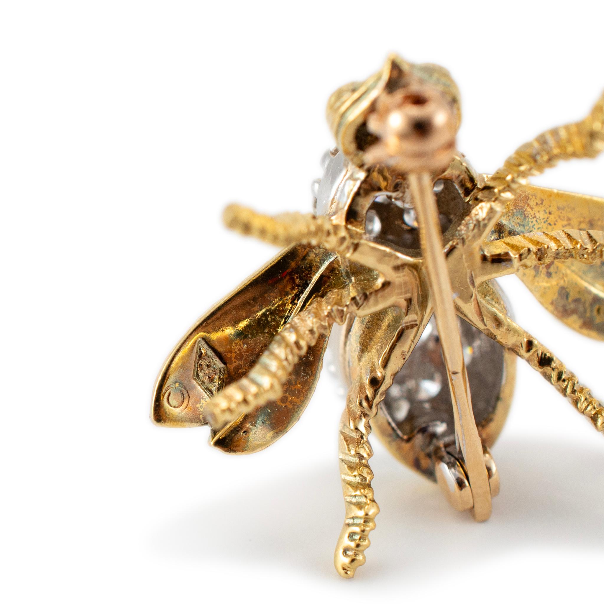Vintage Herbert Rosenthal 18K Yellow & White Gold Diamond Ruby Bee Brooch In Excellent Condition In Houston, TX