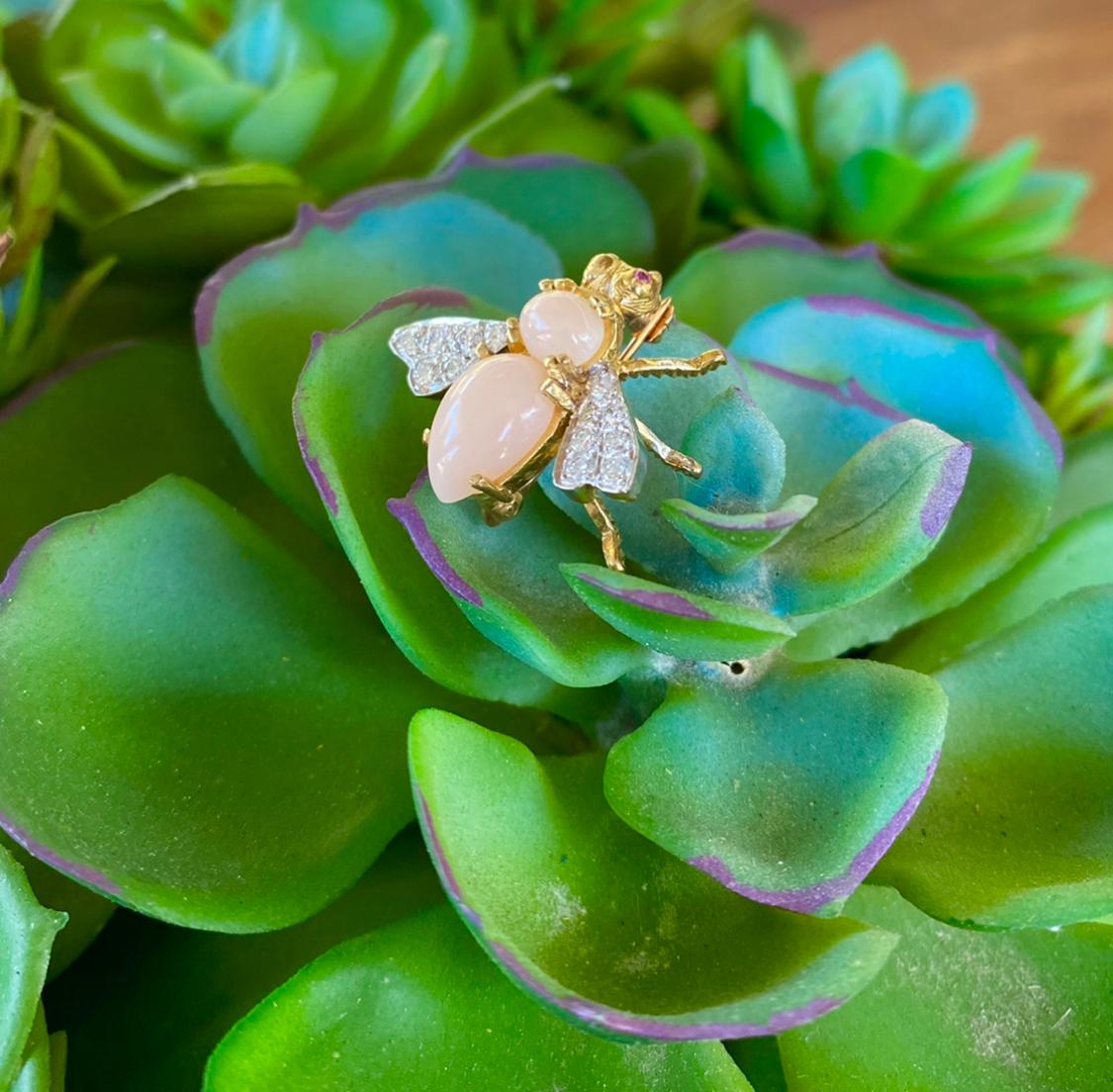 Vintage Herbert Rosenthal Coral & Diamond Bee Brooch In Excellent Condition For Sale In San Francisco, CA